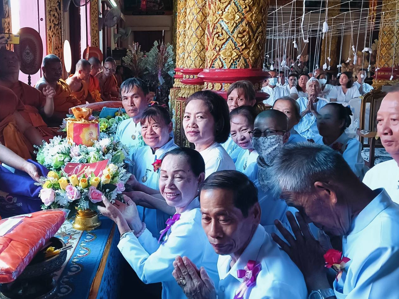 ภาพร่วมพิธีกรรมวัดห้วยน้ำราก