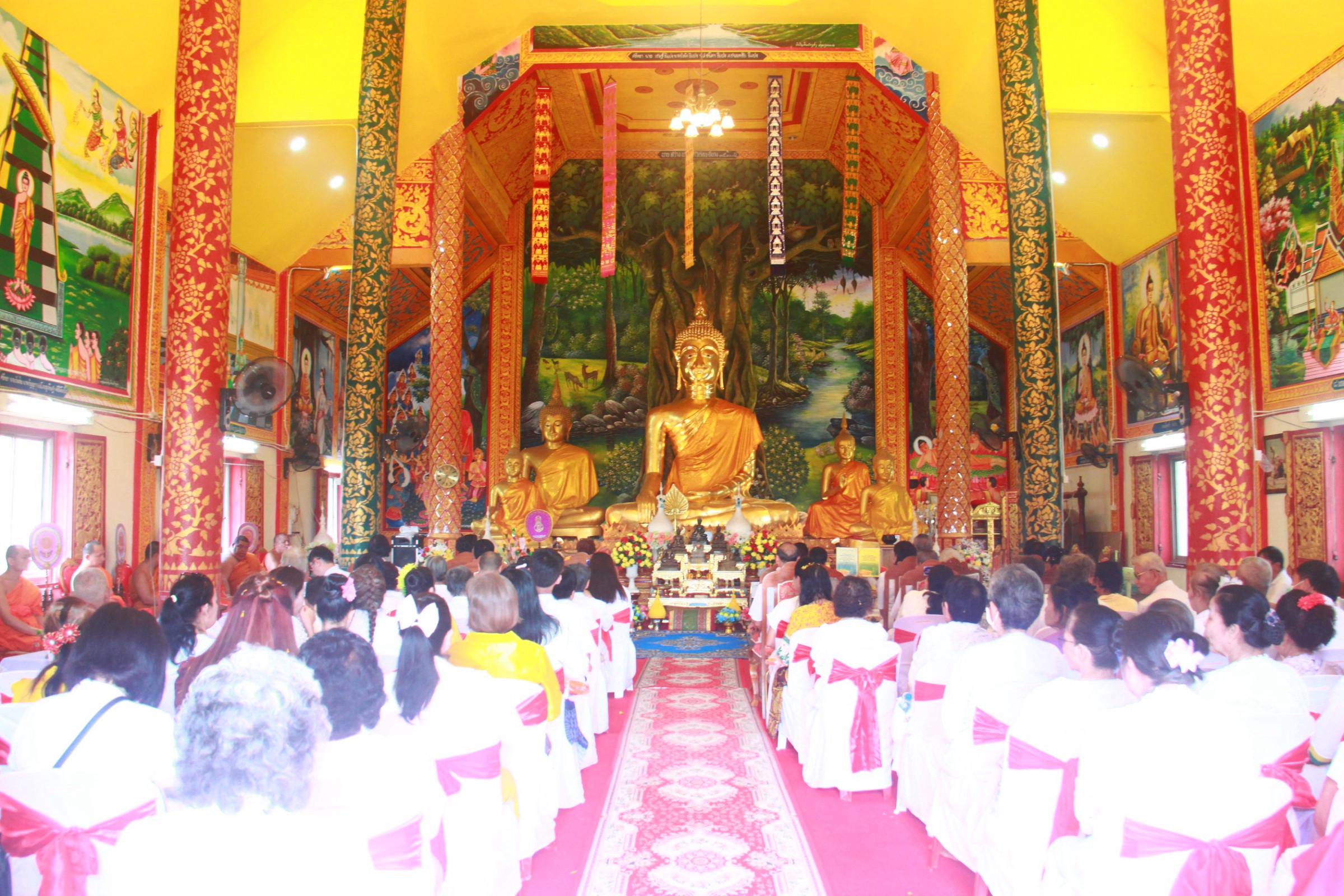 ภาพร่วมพิธีกรรมวัดสันตาลเหลือง