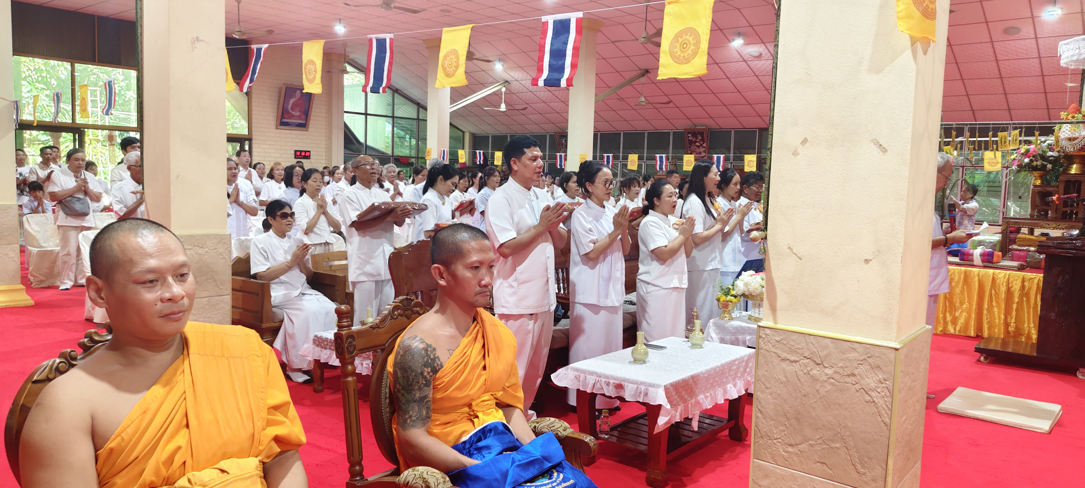 ภาพร่วมพิธีกรรมวัดถ้ำพระผาคอก