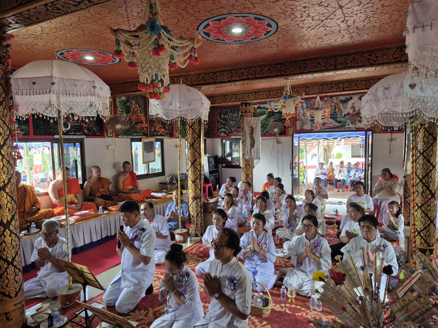 ภาพร่วมพิธีกรรมวัดสันติพัฒนา