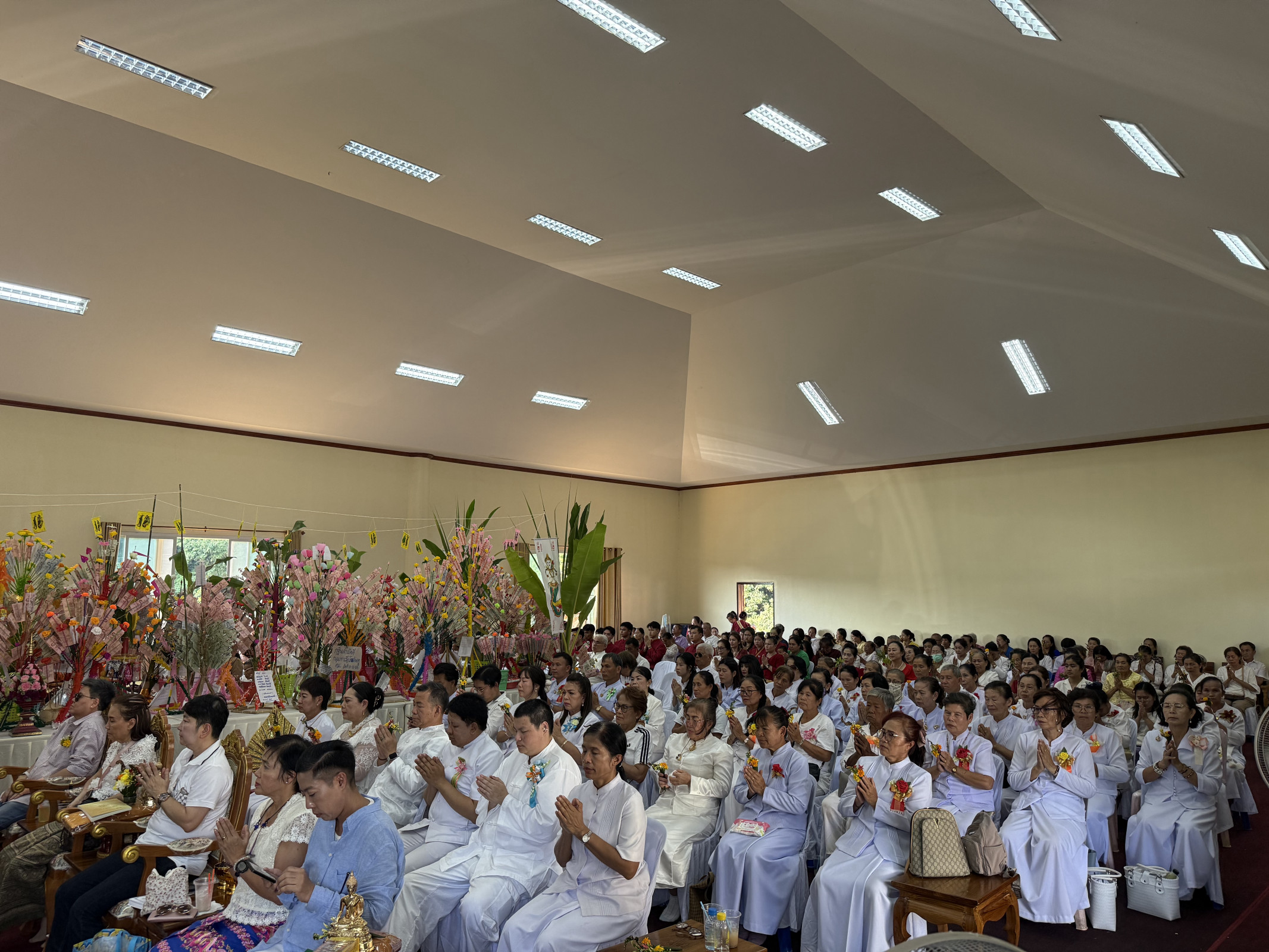 ภาพร่วมพิธีกรรมวัดพระธาตุภูเข้า(ร้าง)