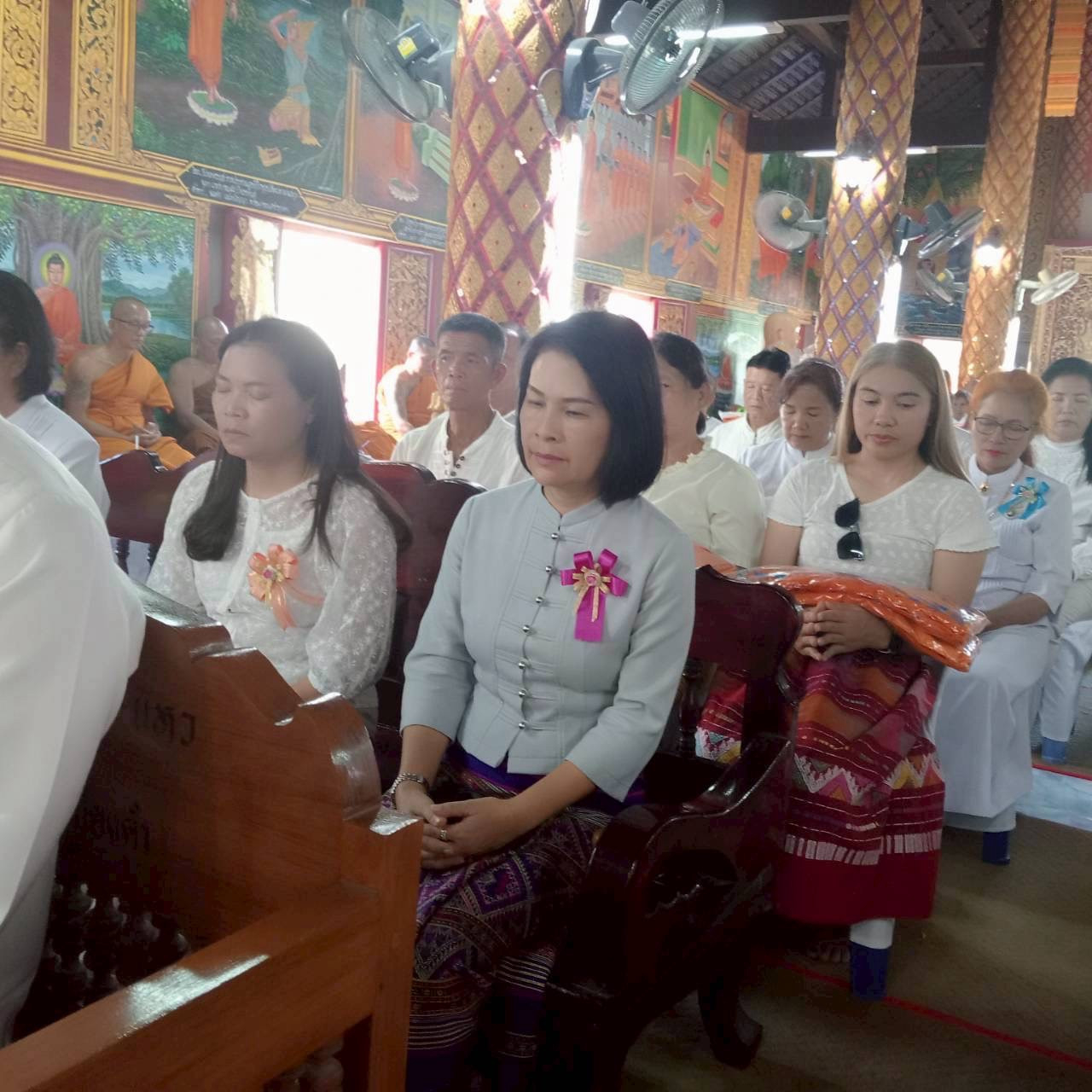 ภาพร่วมพิธีกรรมวัดร่องกู่