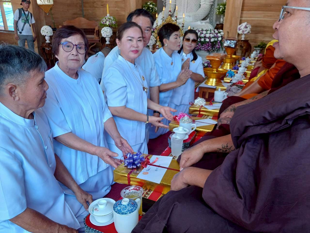 ภาพร่วมพิธีกรรมที่พักสงฆ์วัดศิลาวาส