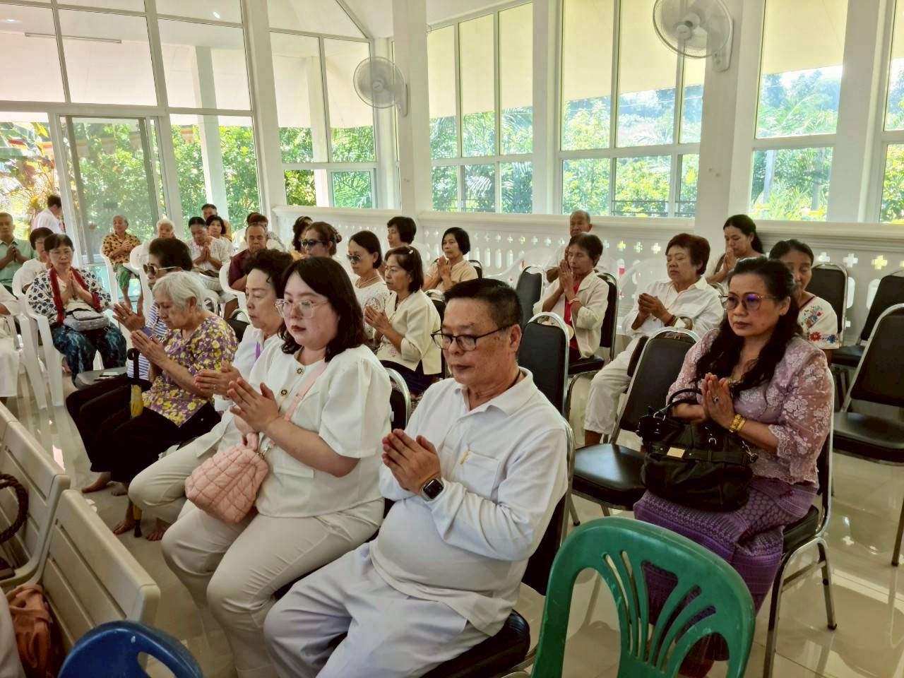 ภาพร่วมพิธีกรรมวัดต้นผึ้งพัฒนาราม