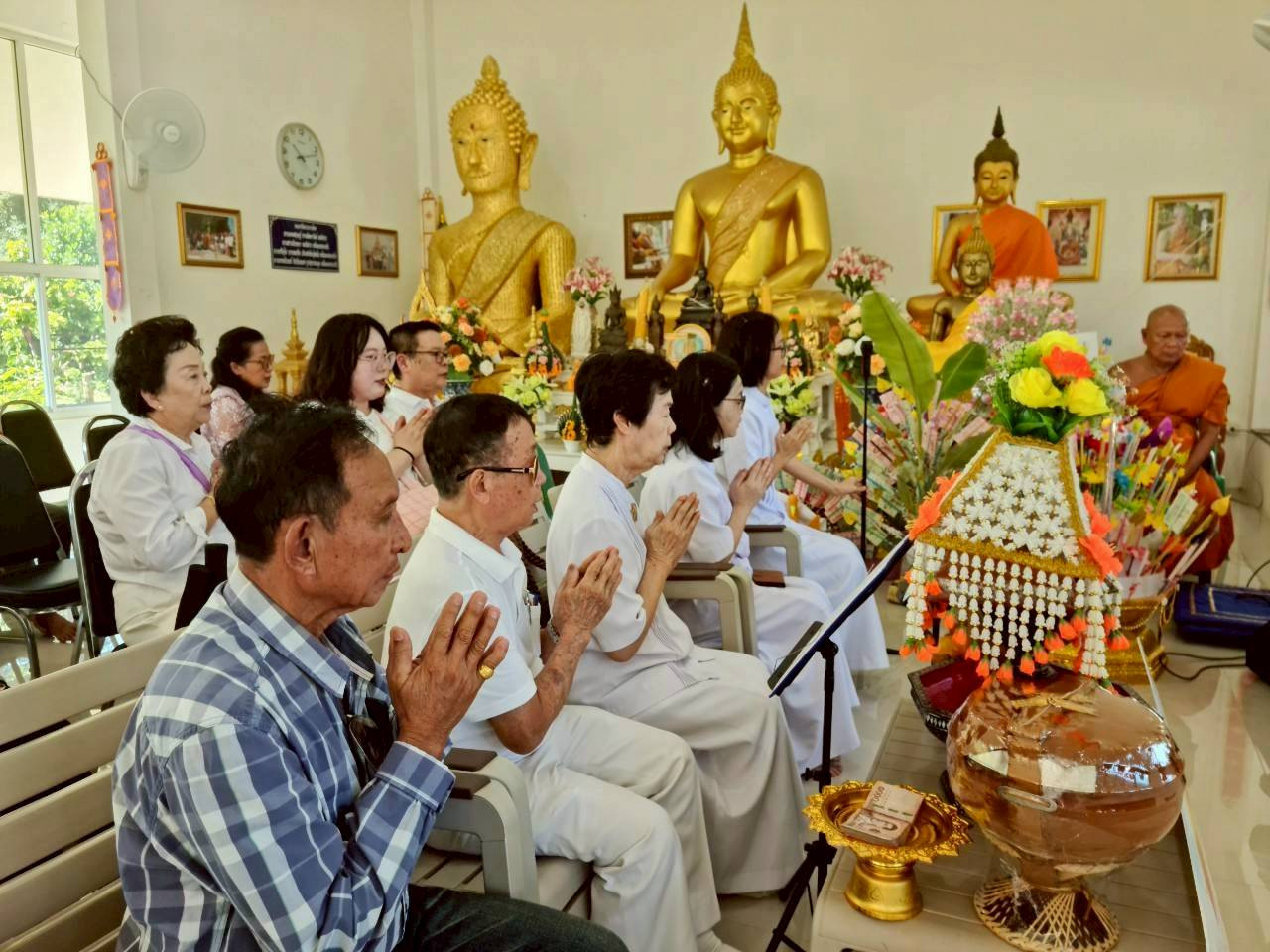 ภาพร่วมพิธีกรรมวัดต้นผึ้งพัฒนาราม