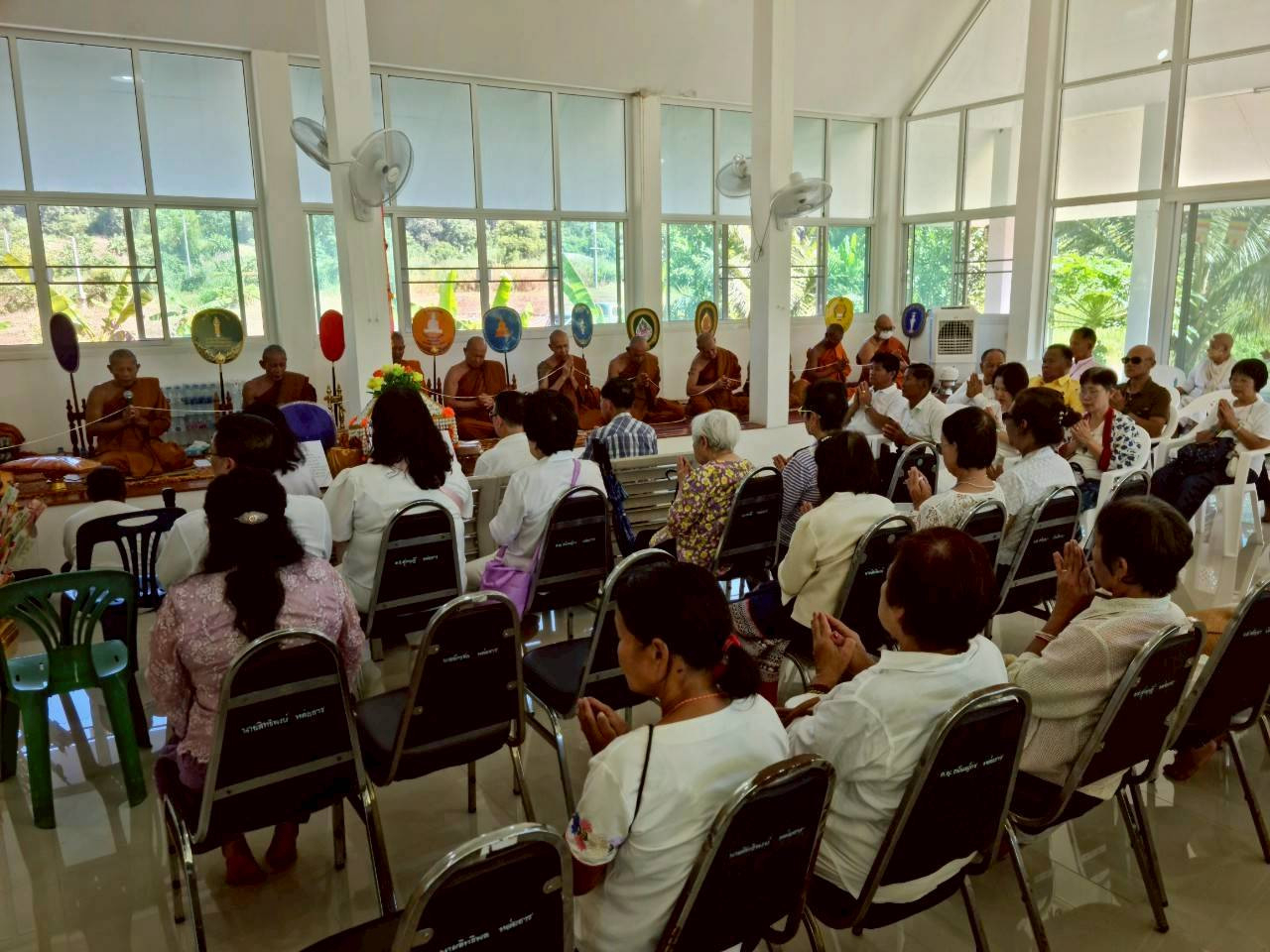 ภาพร่วมพิธีกรรมวัดต้นผึ้งพัฒนาราม