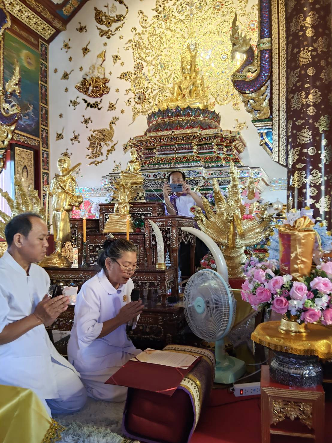 ภาพกล่าวคำถวายกฐินวัดพระธาตุเฉลิมพระเกียรติ