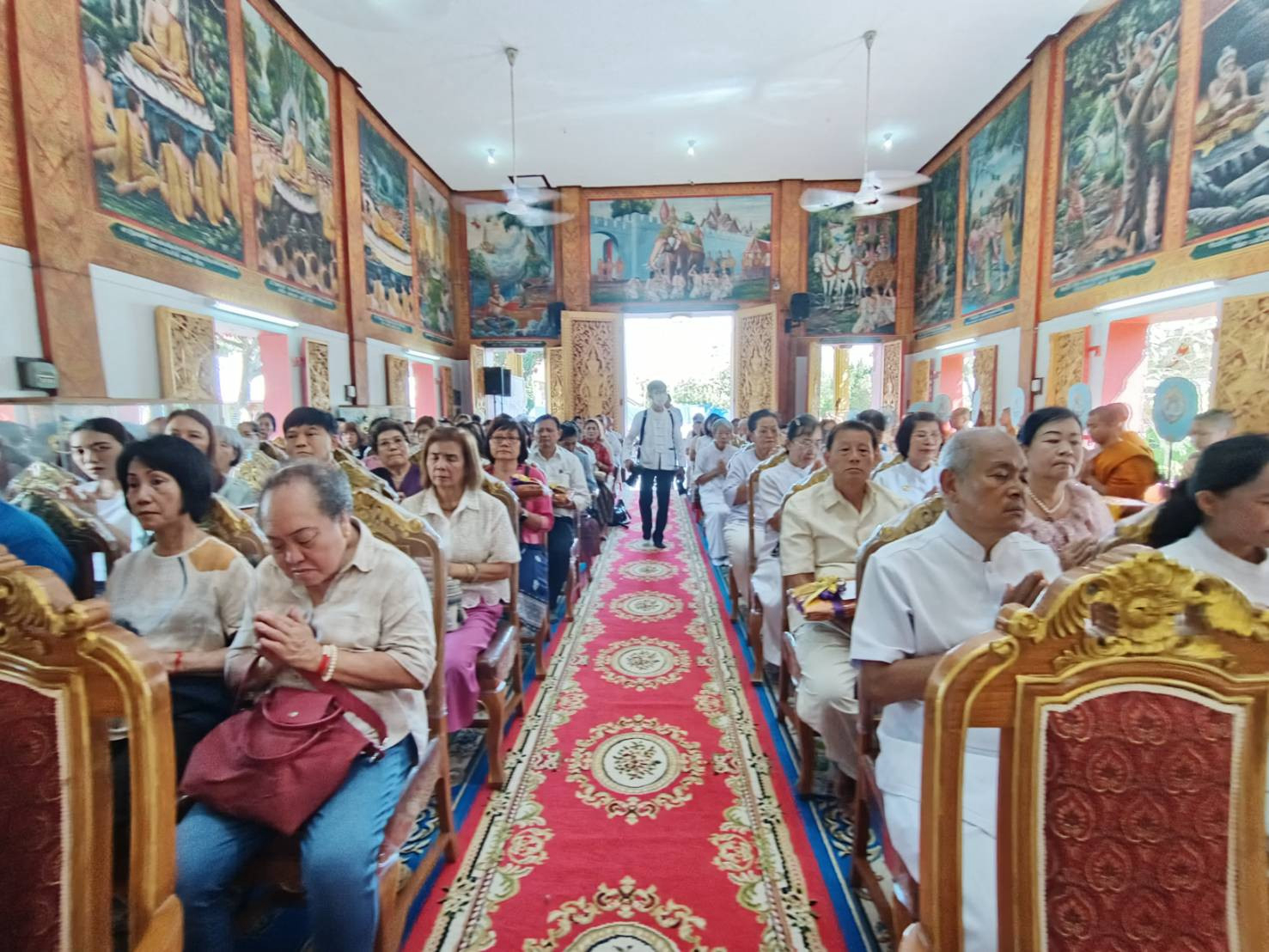 ภาพร่วมพิธีกรรมวัดรัตนปัญญารังสิตย์