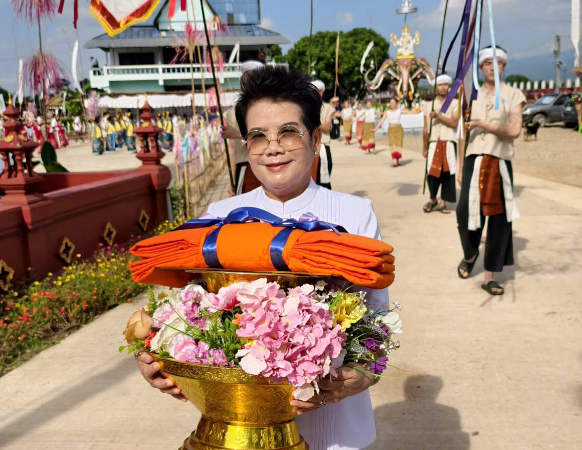 ภาพร่วมขบวนกฐินวัดบ้านแพะ