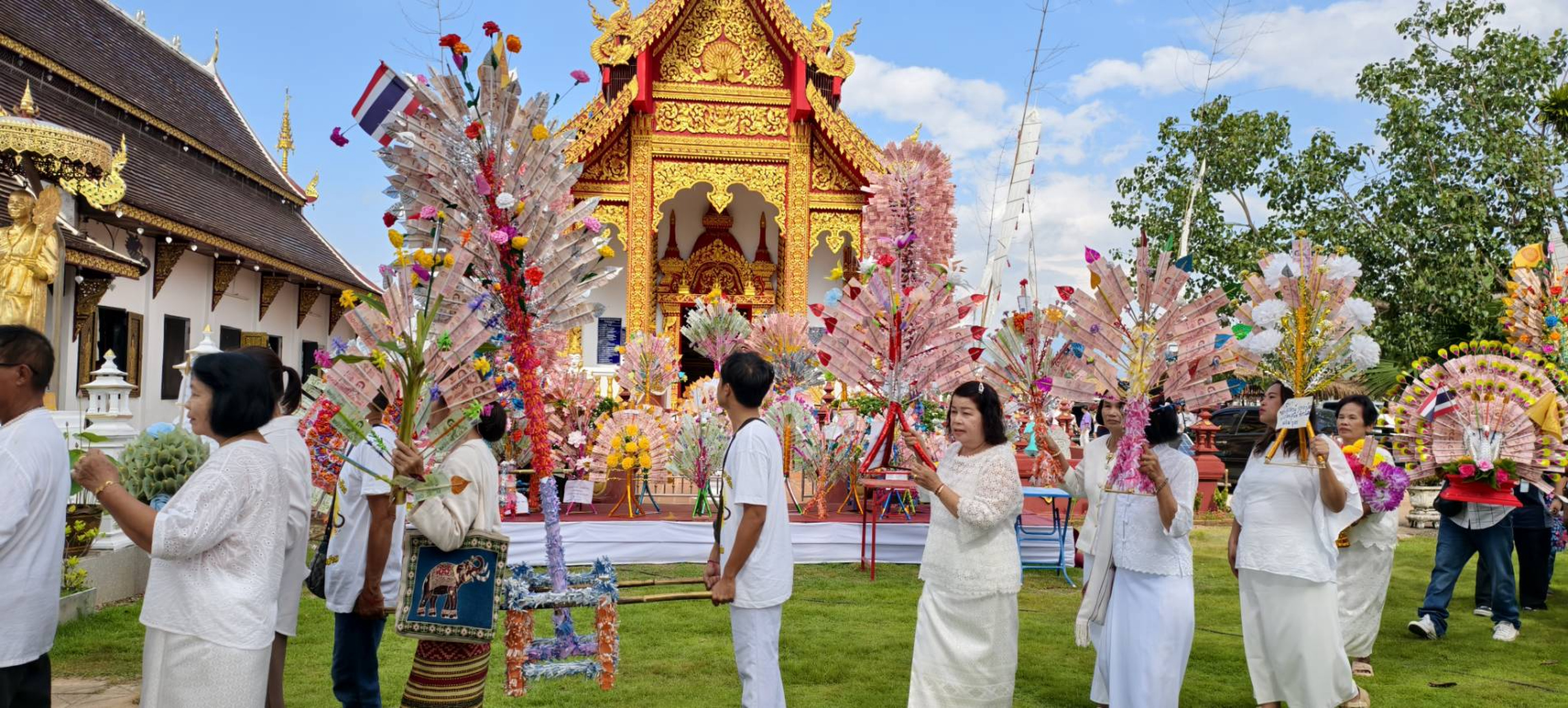 ภาพร่วมพิธีกรรมวัดบ้านแพะ