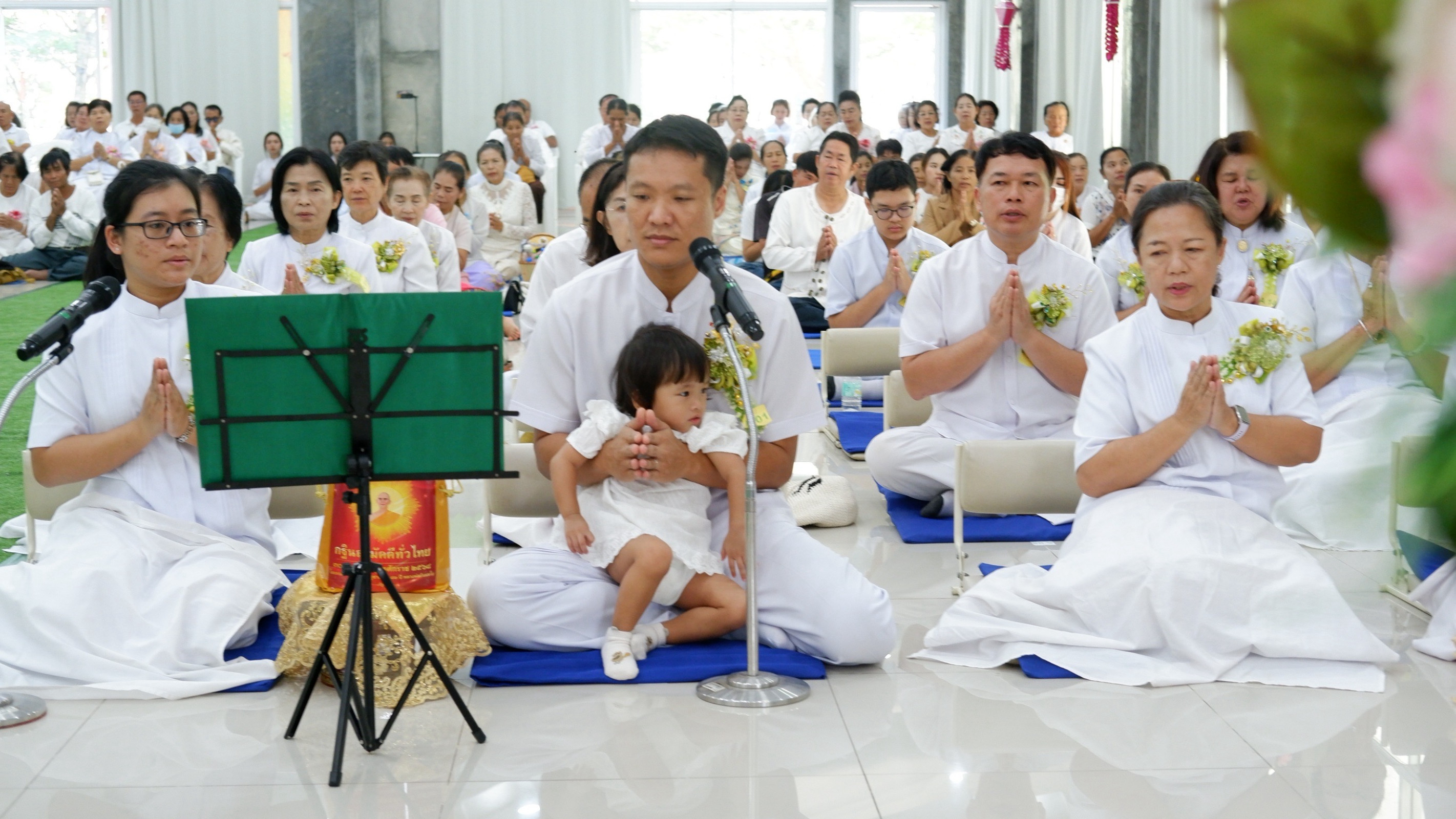ภาพกล่าวคำถวายกฐินศูนย์ปฏิบัติธรรมดอยหล่อ