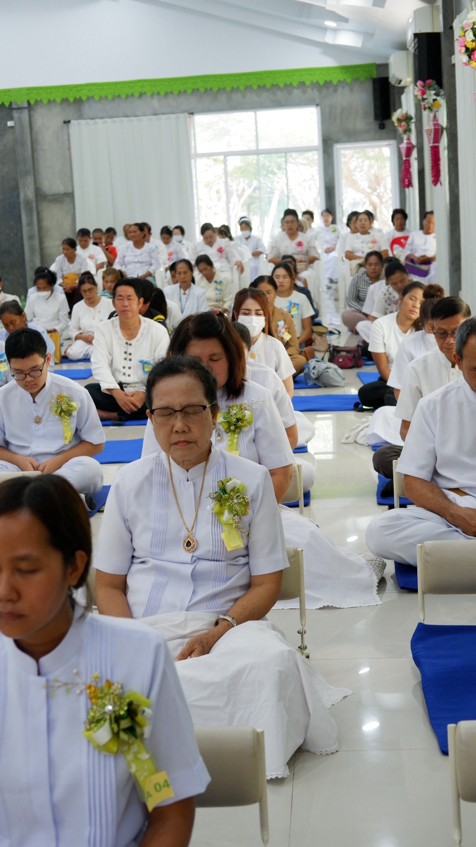 ภาพร่วมพิธีกรรมศูนย์ปฏิบัติธรรมดอยหล่อ