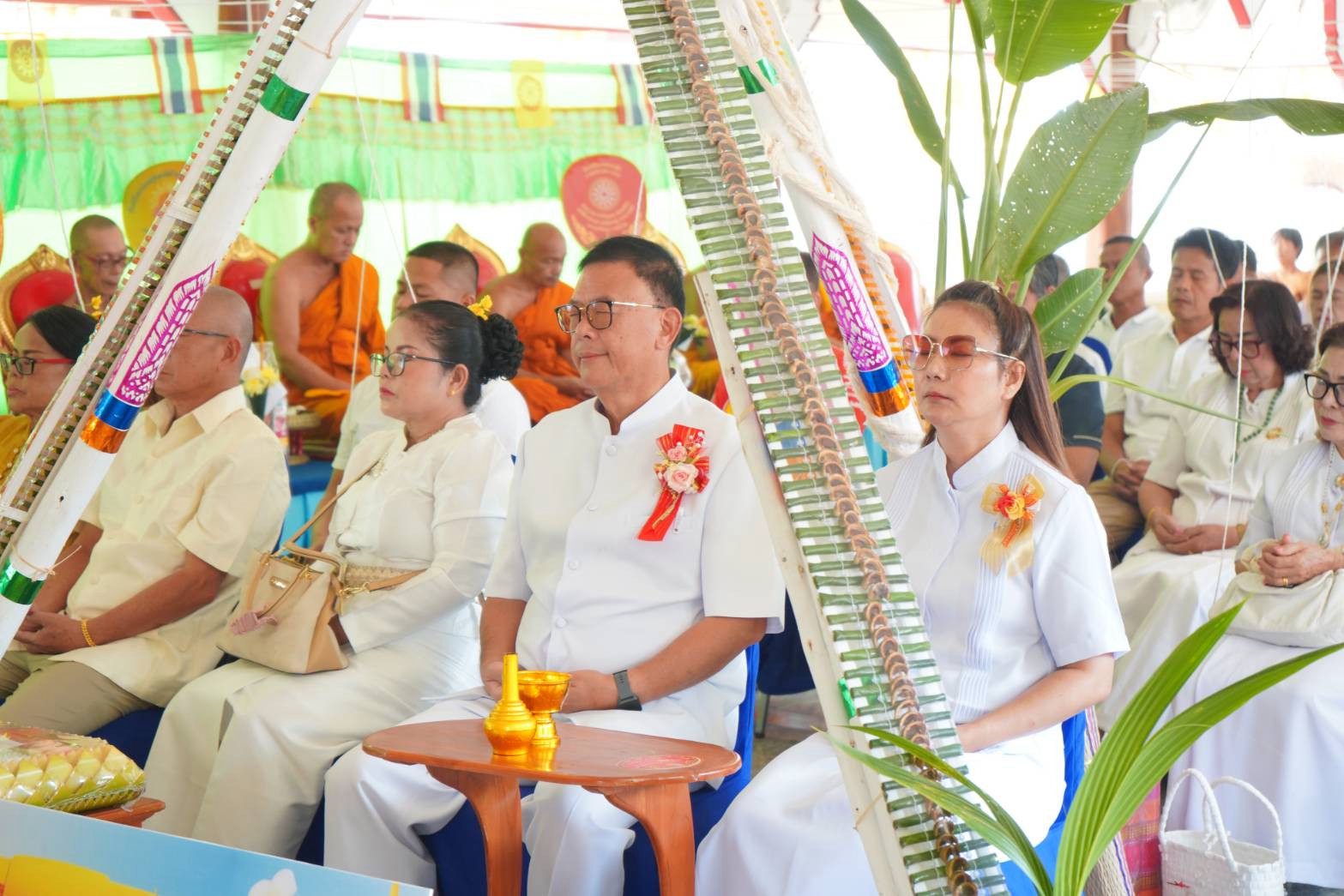 ภาพร่วมพิธีกรรมวัดน้ำตกแม่กลาง