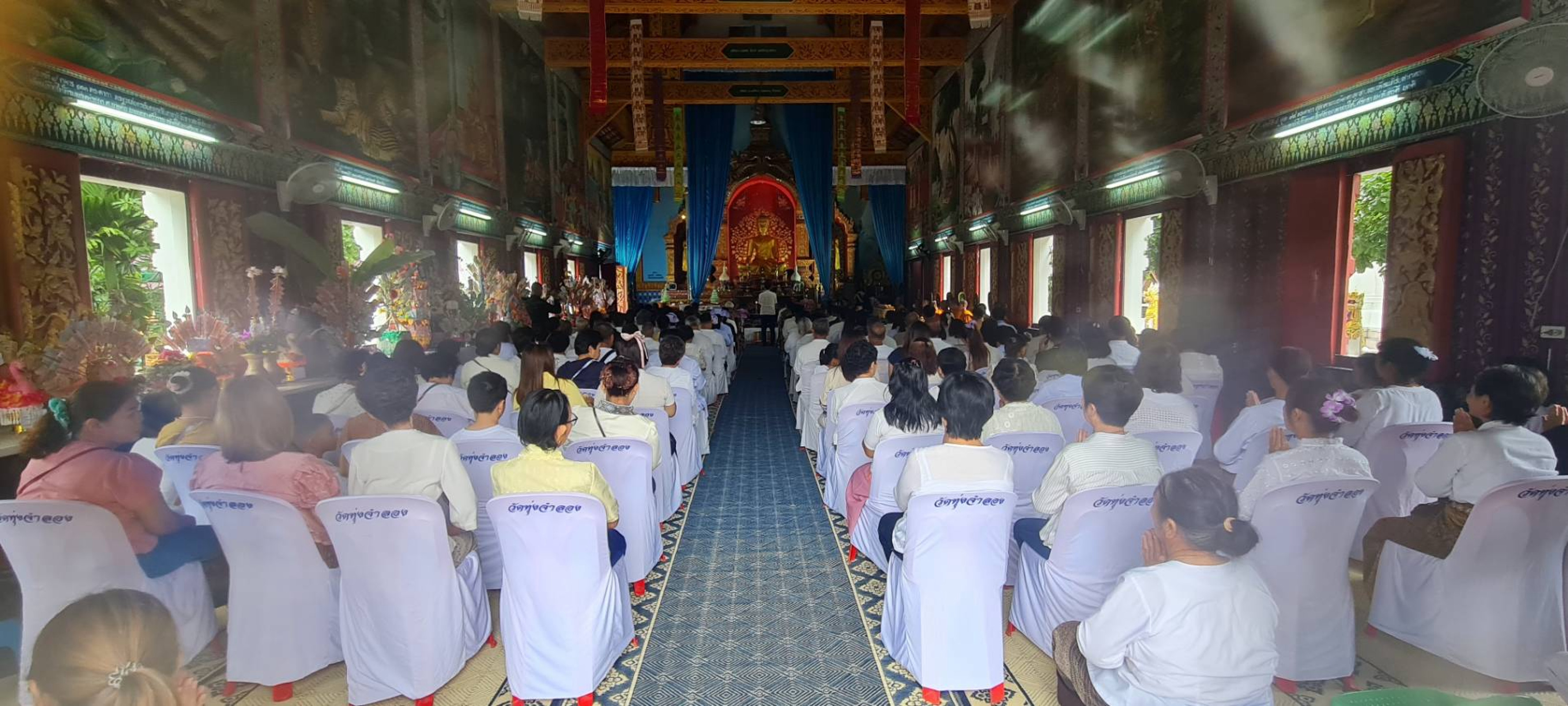 ภาพร่วมพิธีกรรมวัดทุ่งจำลอง