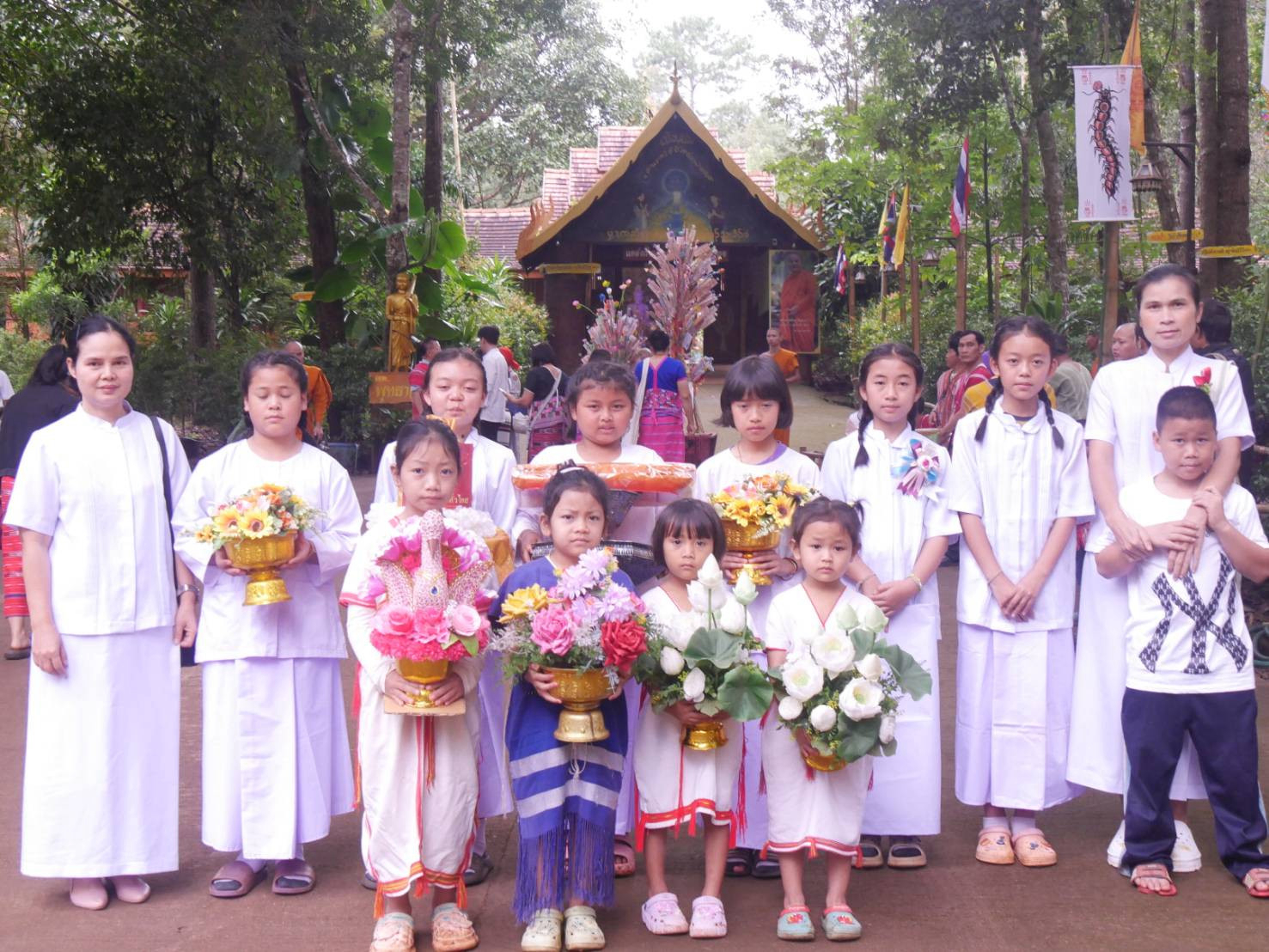 ภาพร่วมพิธีกรรมวัดห้วยบง
