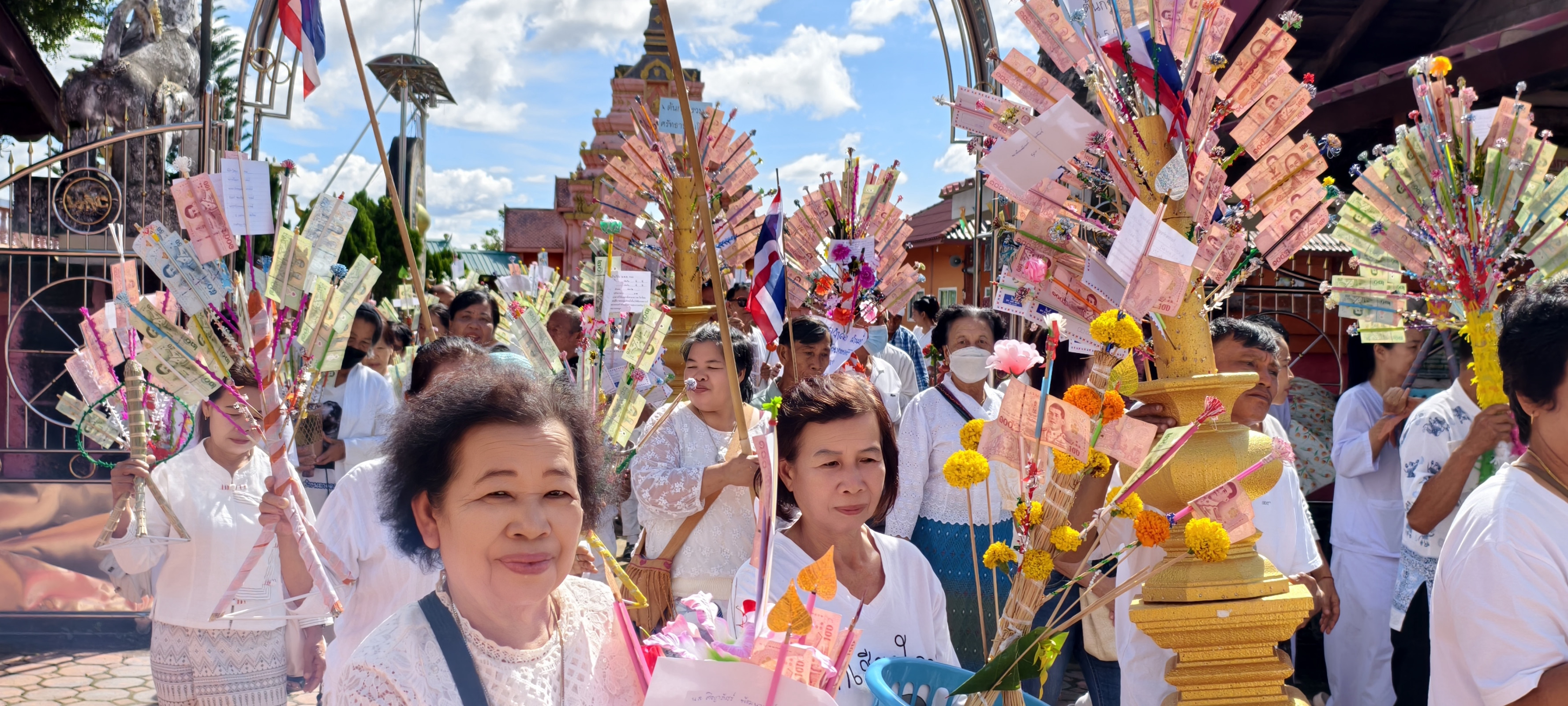 ภาพร่วมพิธีกรรมวัดบ้านโป่ง