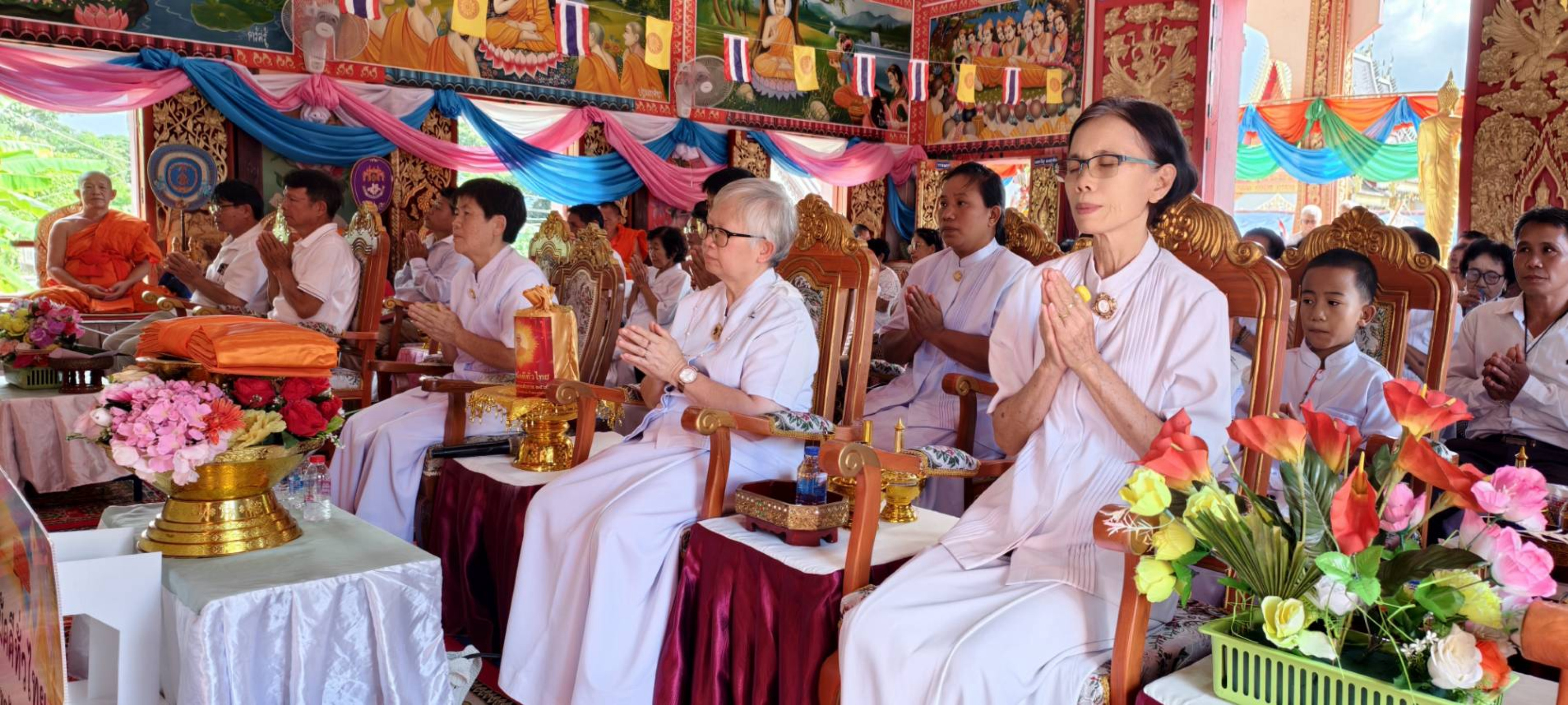 ภาพร่วมพิธีกรรมวัดบ้านโป่ง