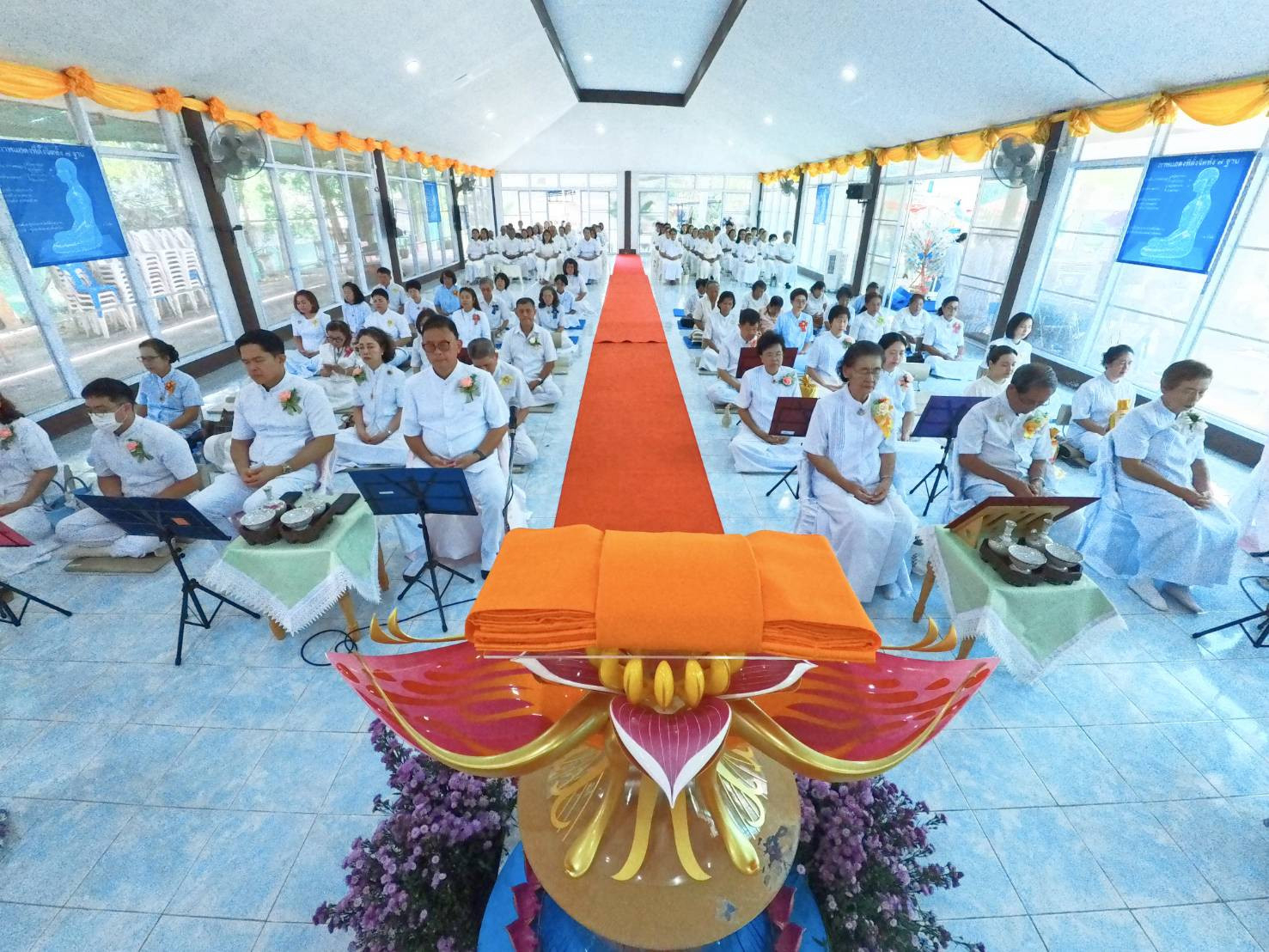 ภาพร่วมพิธีกรรมวัดห้วยตองสัก