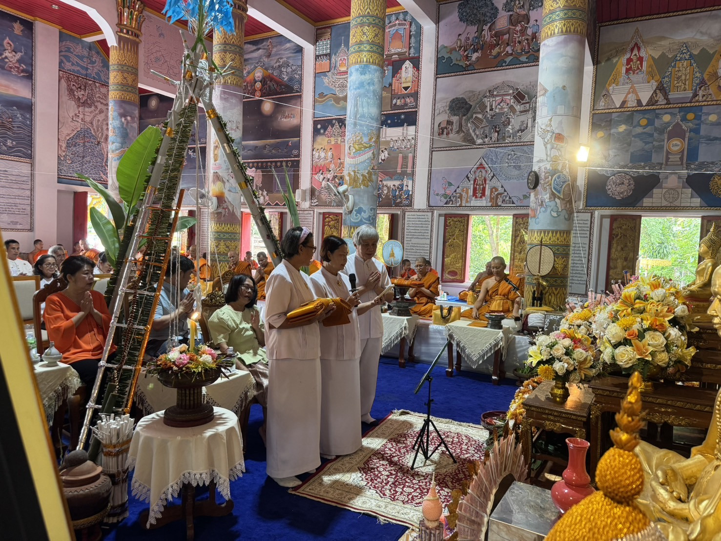 ภาพร่วมพิธีกรรมวัดดอยสัพพัญญู
