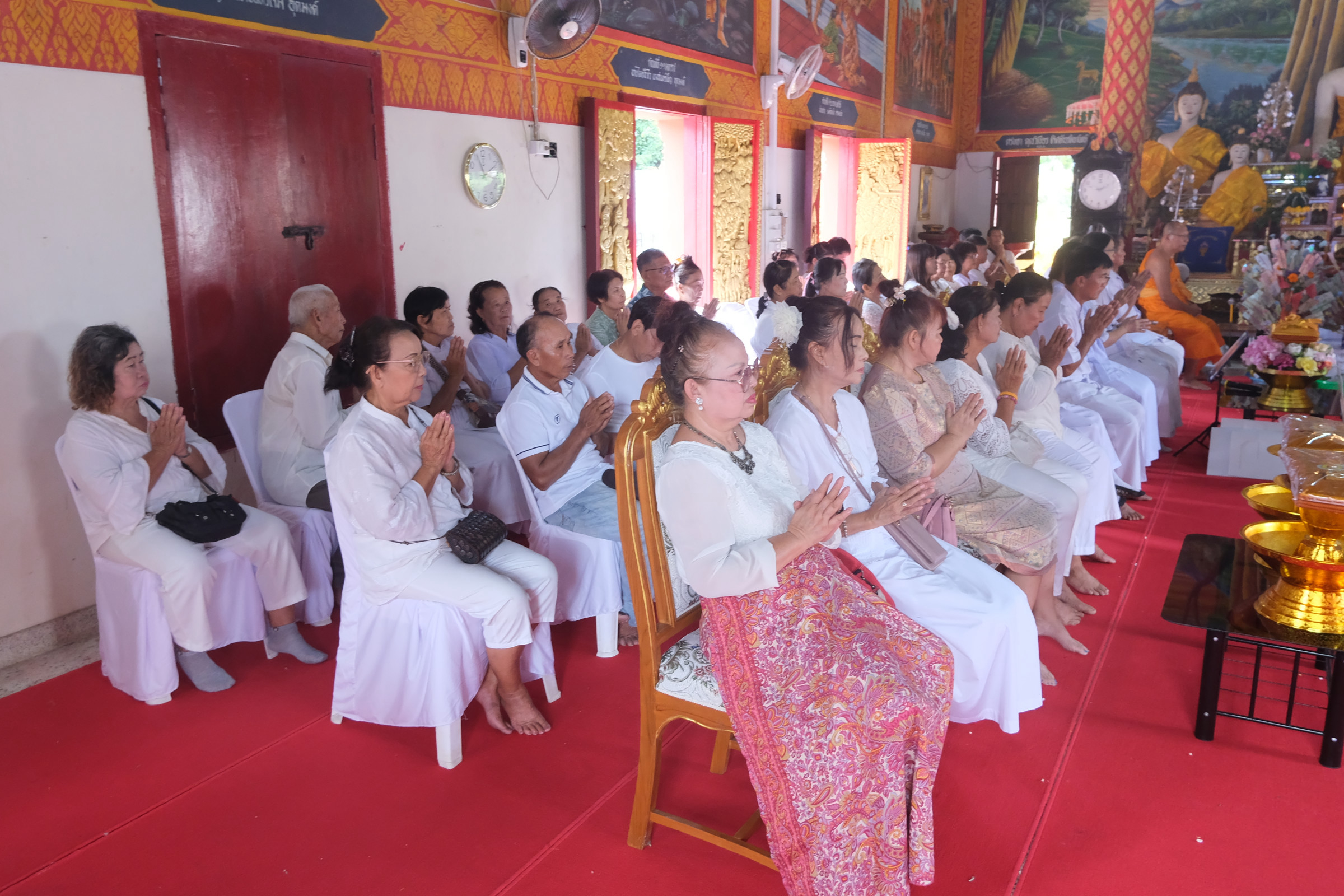 ภาพร่วมพิธีกรรมวัดบ้านเหล่า