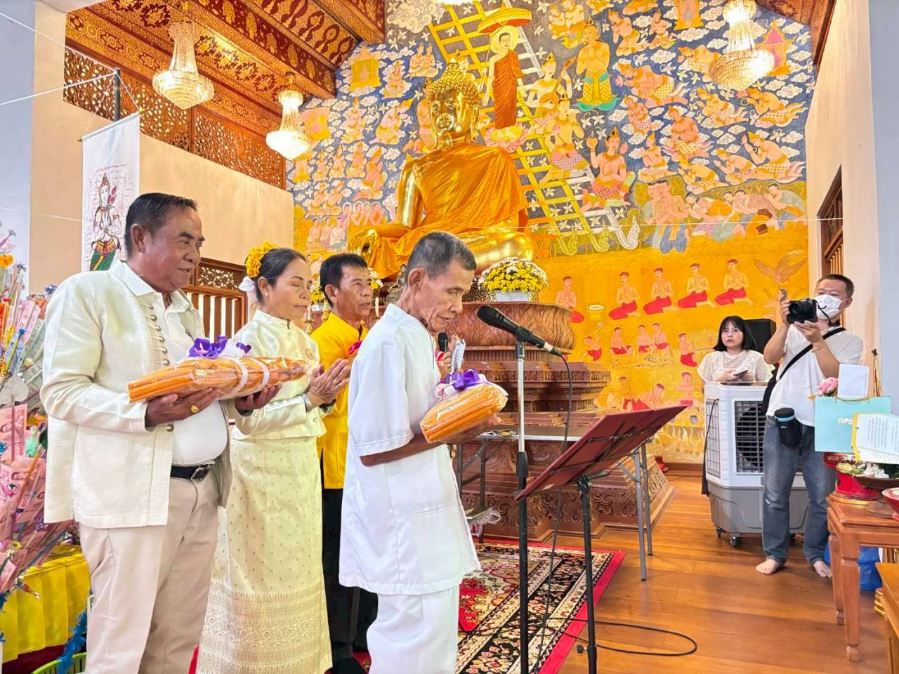 ภาพกล่าวคำถวายกฐินวัดสมเด็จดอยน้อย