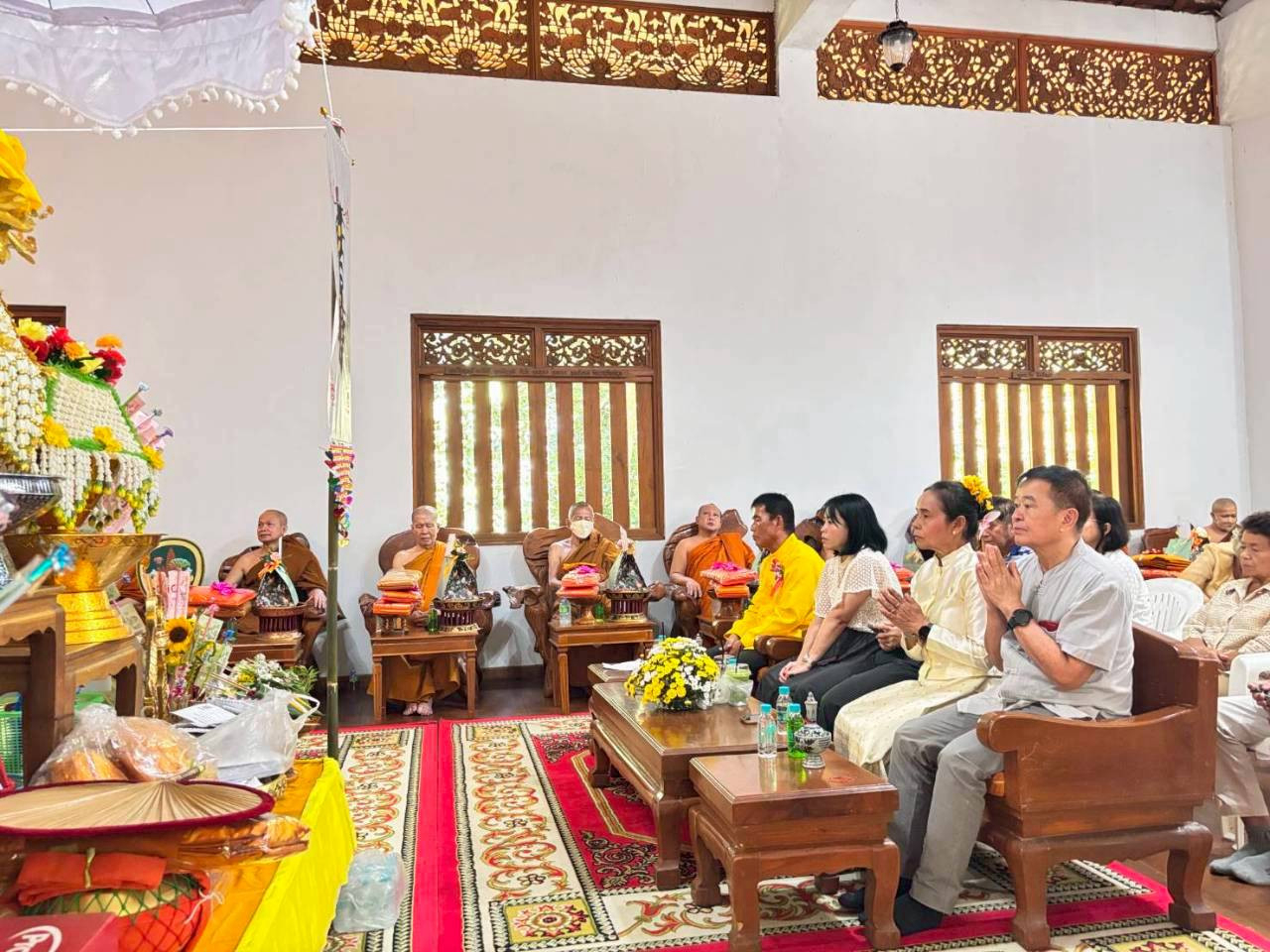 ภาพร่วมพิธีกรรมวัดสมเด็จดอยน้อย