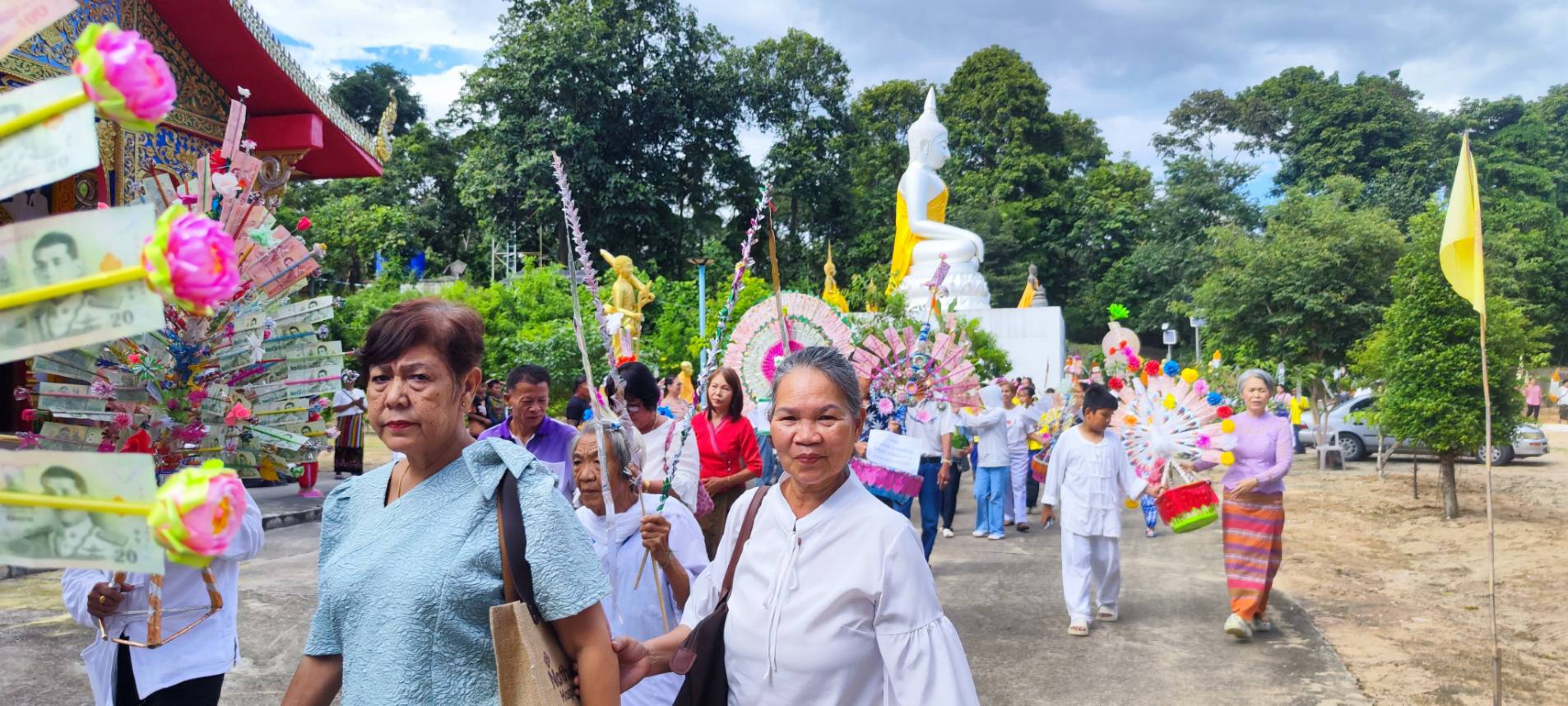 ภาพร่วมพิธีกรรมวัดบ้านไร่