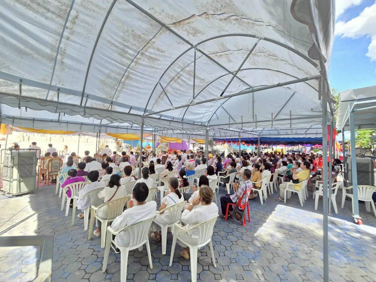 ภาพร่วมพิธีกรรมวัดดับภัย