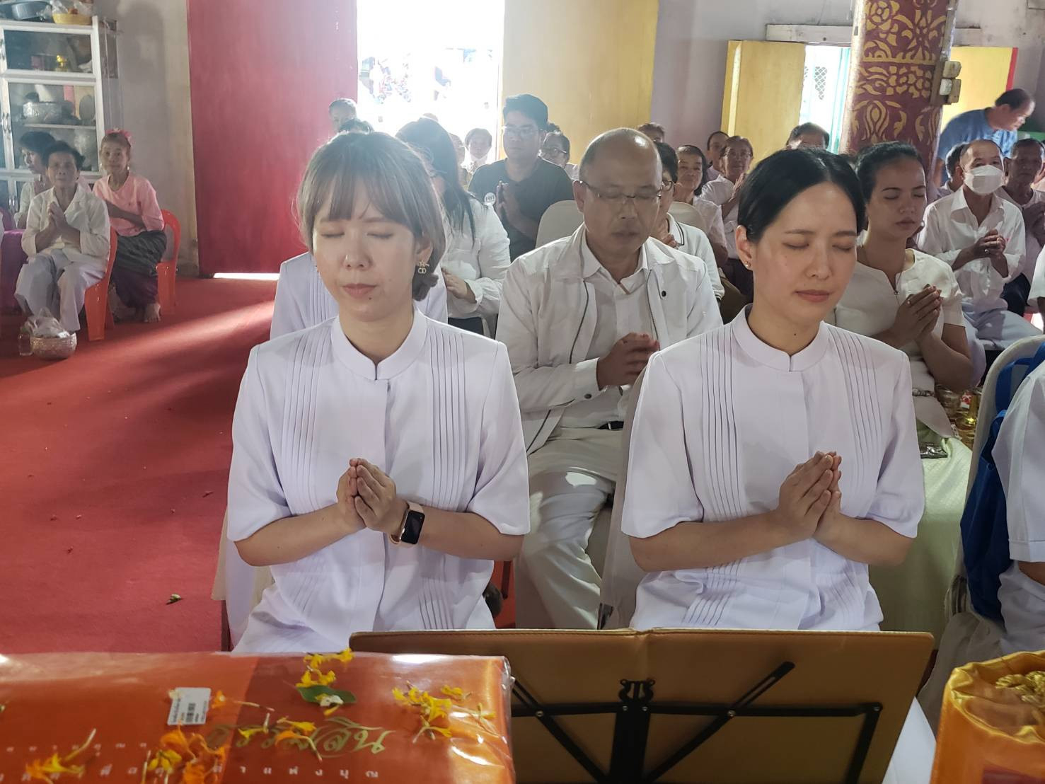 ภาพร่วมพิธีกรรมวัดป่าแงะ