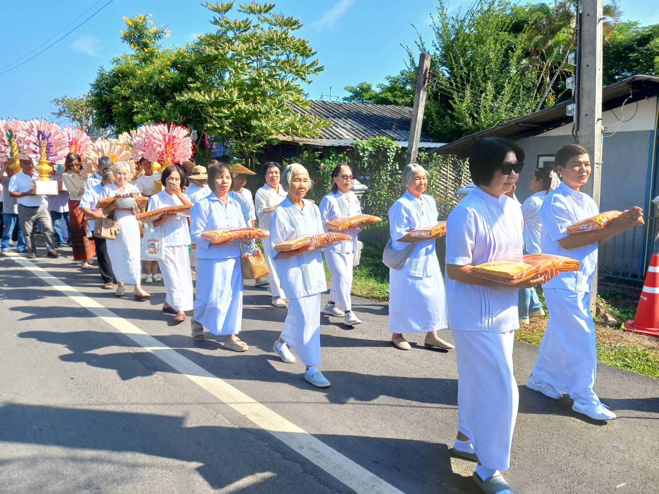 ภาพร่วมพิธีกรรมวัดสะอาดชัยศรี