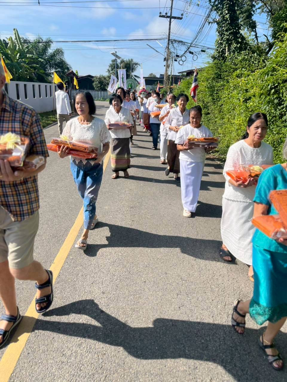 ภาพร่วมพิธีกรรมวัดม่วงม้าใต้