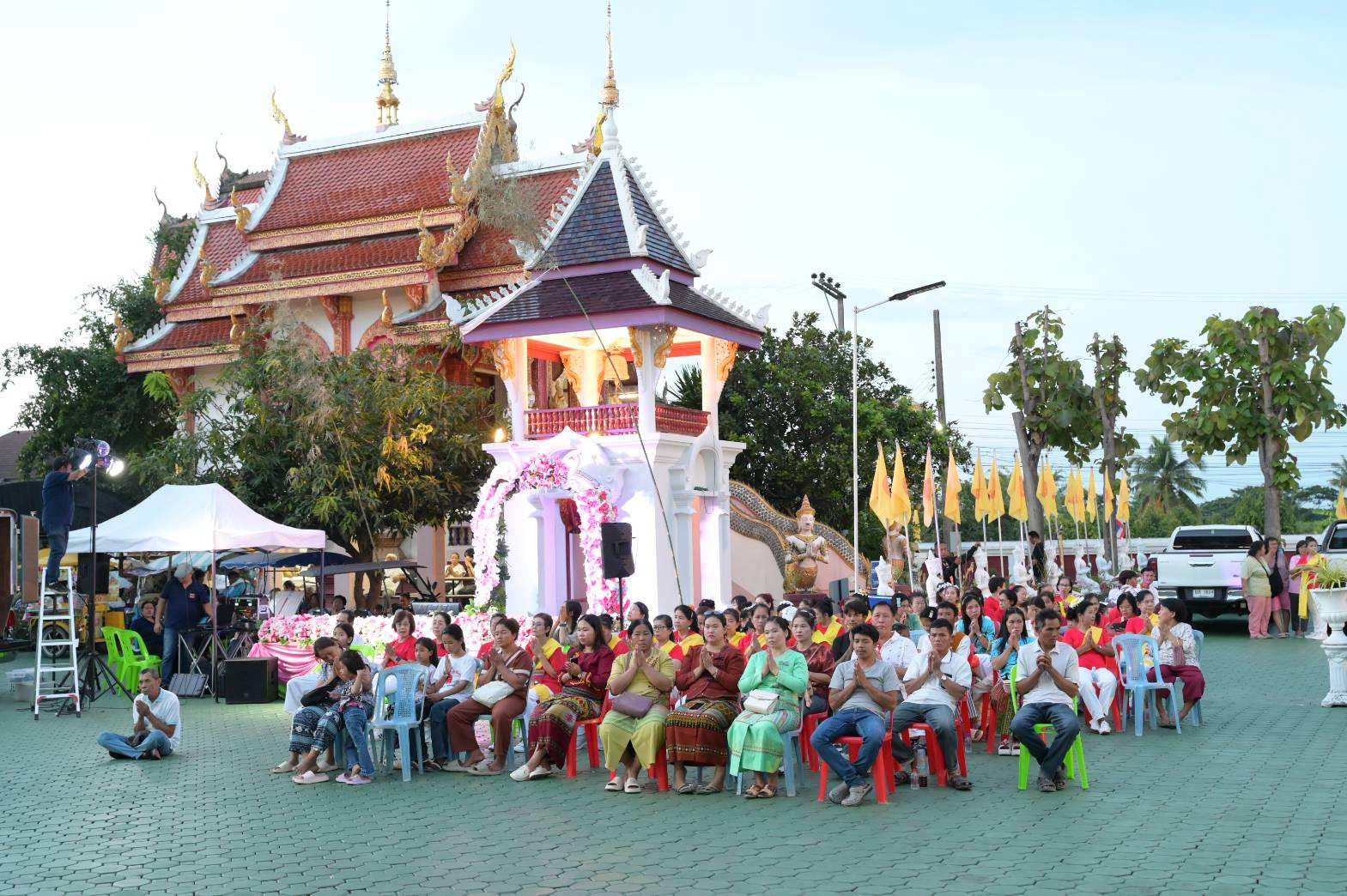 ภาพร่วมพิธีกรรมวัดหวลการณ์