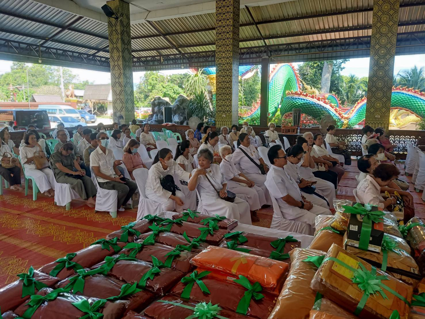 ภาพร่วมพิธีกรรมวัดปากเหมือง