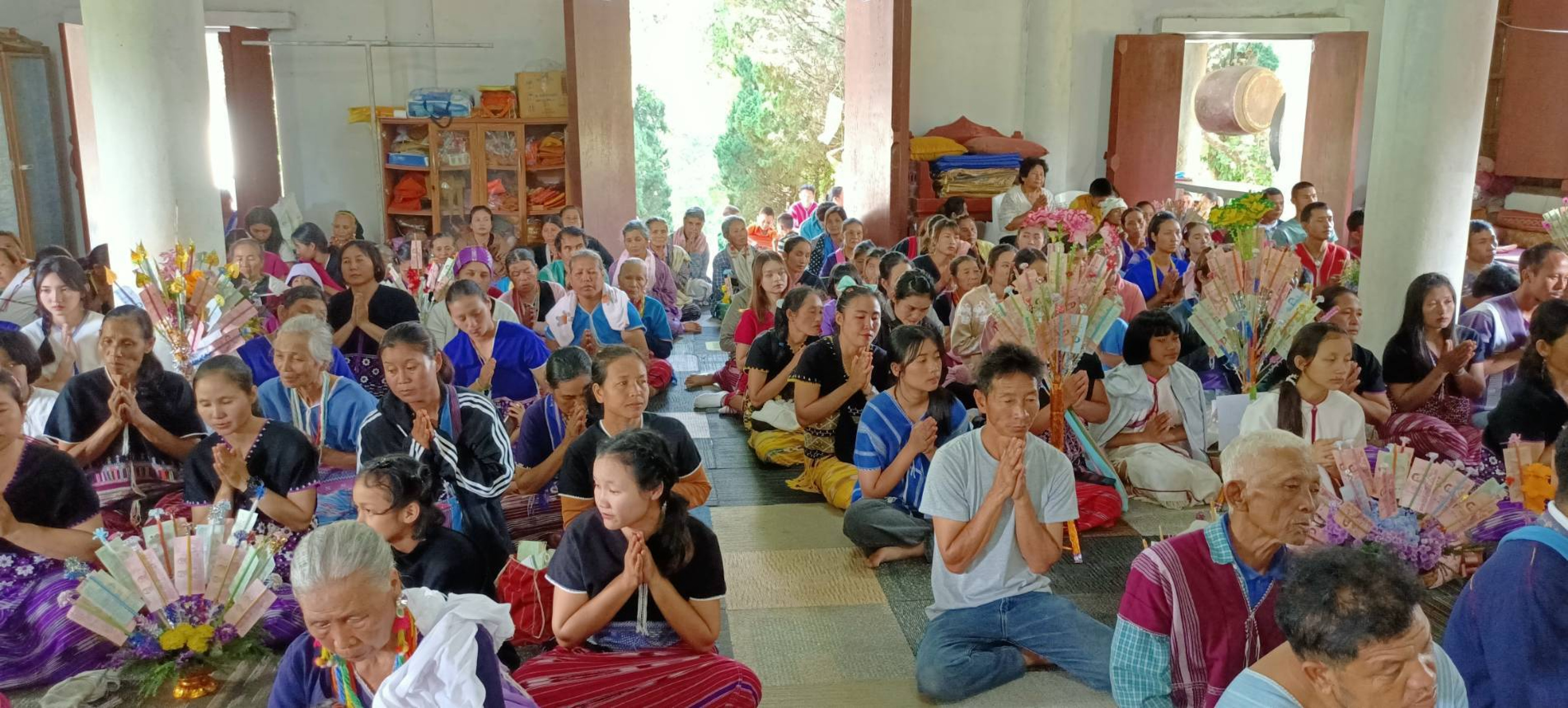 ภาพร่วมพิธีกรรมสำนักสงฆ์ป่ากล้วย