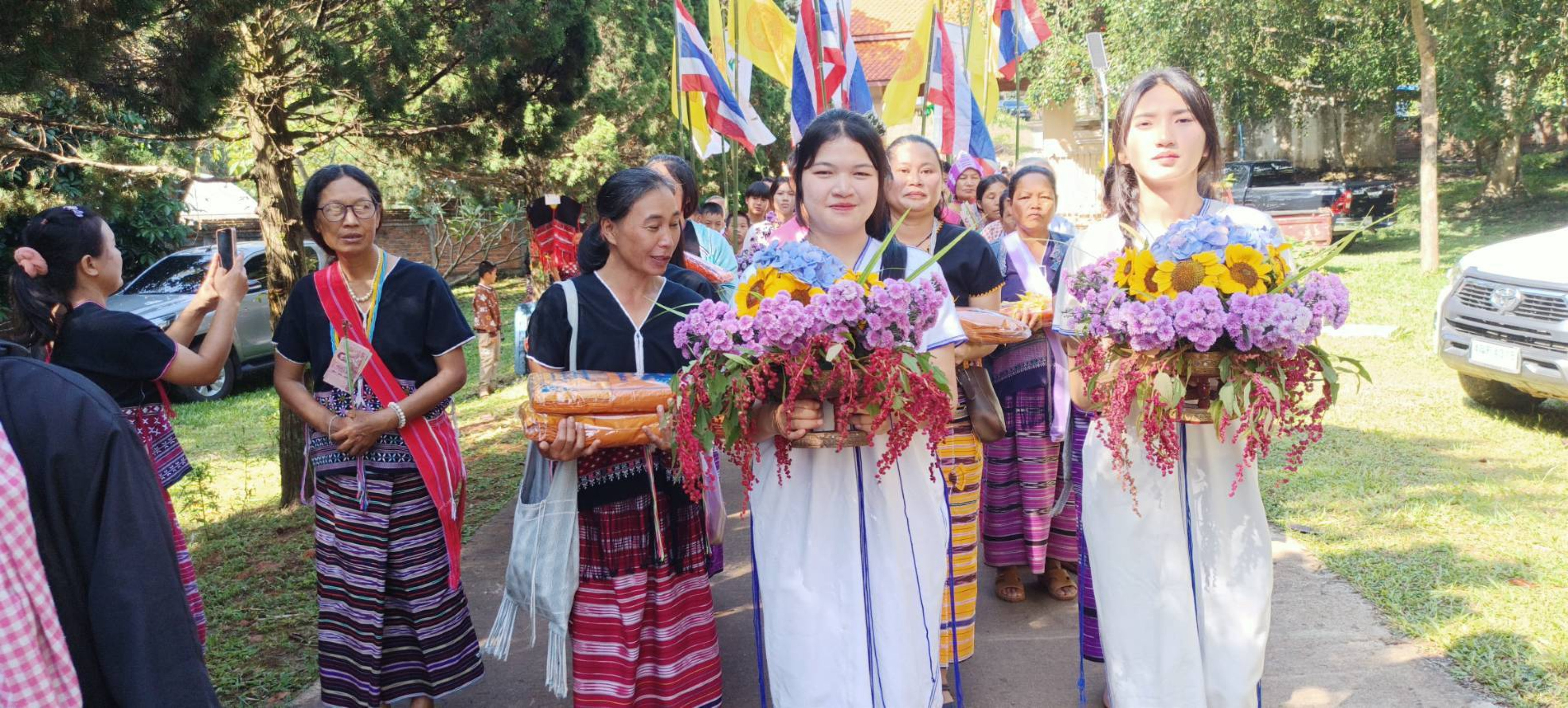 ภาพร่วมพิธีกรรมสำนักสงฆ์ป่ากล้วย