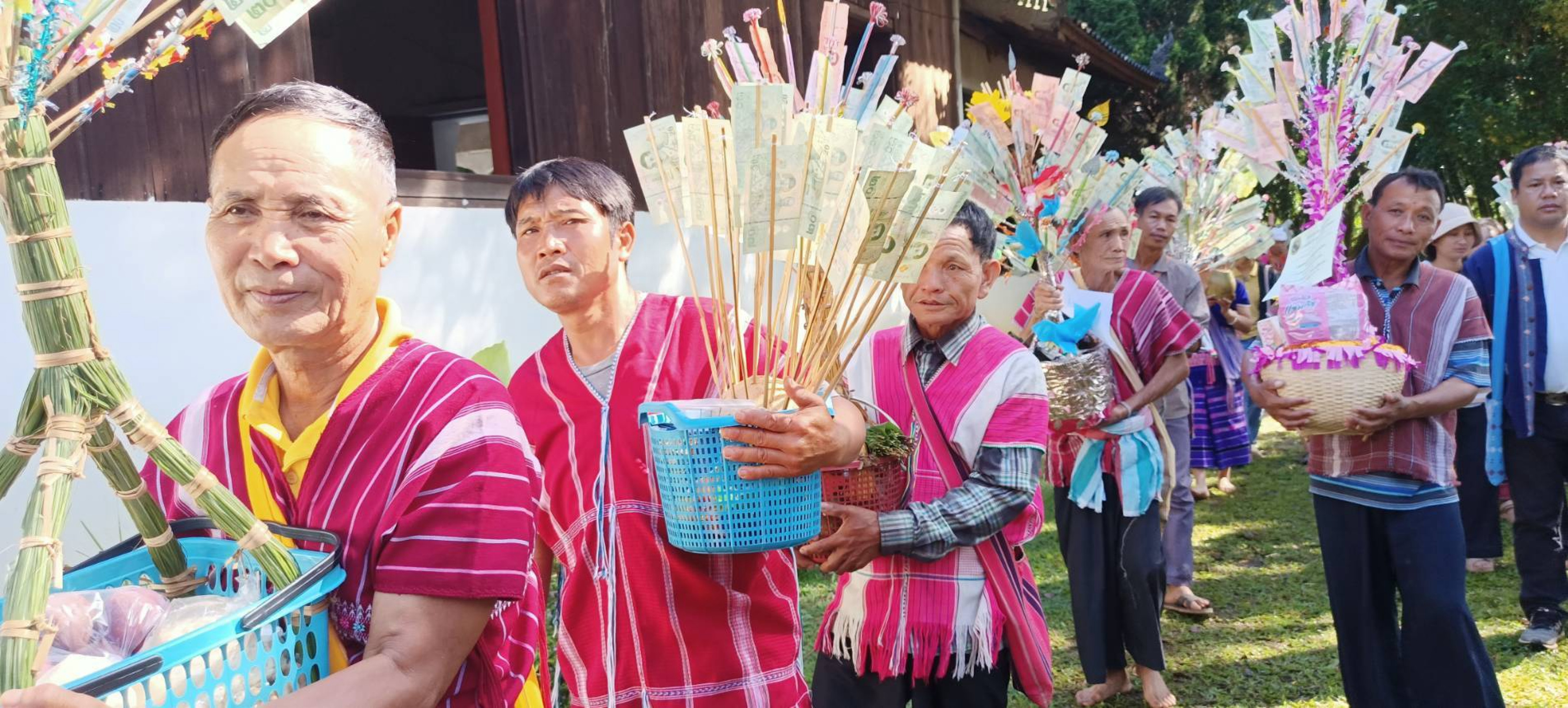 ภาพร่วมพิธีกรรมสำนักสงฆ์ป่ากล้วย
