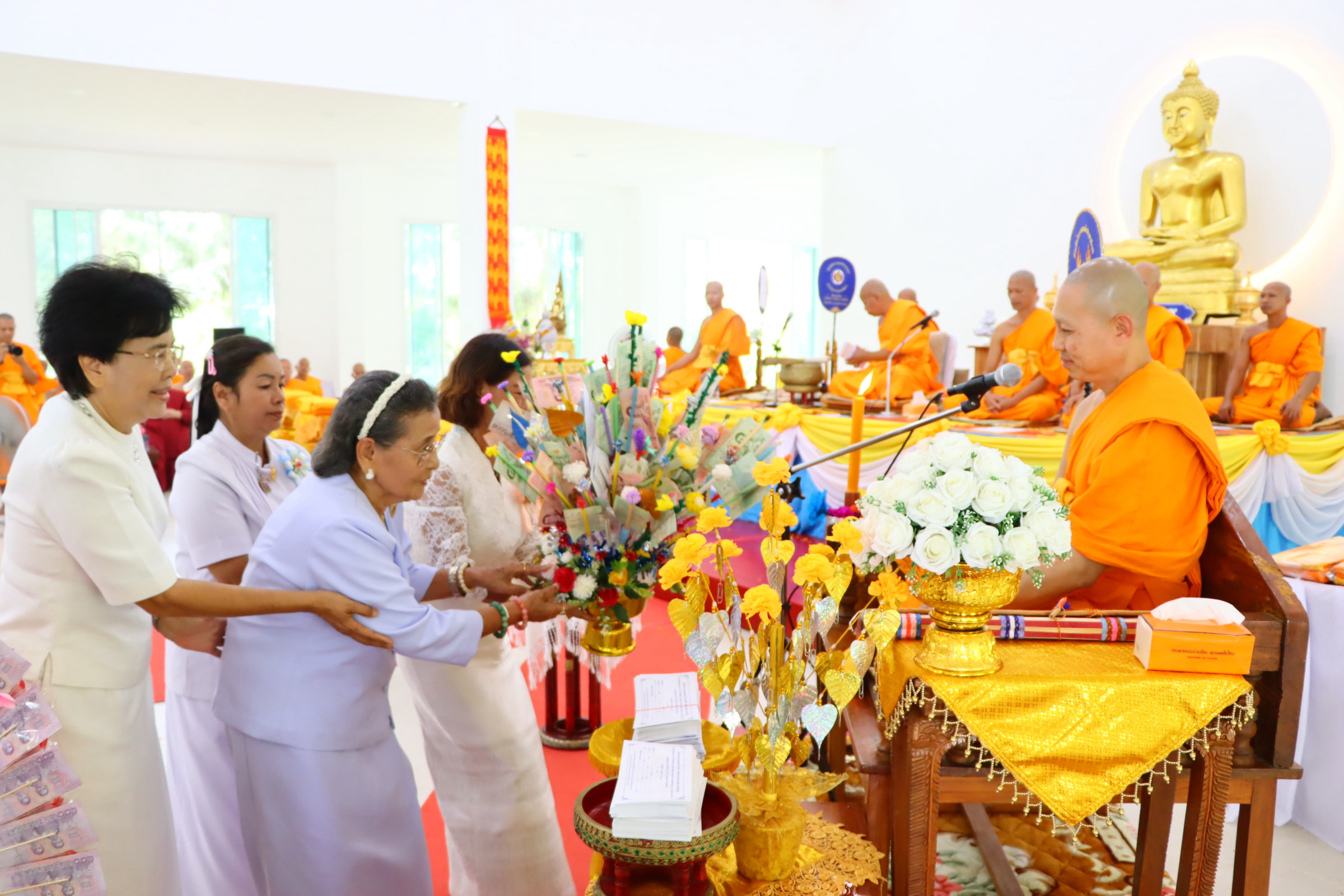 ภาพร่วมพิธีกรรมวัดธรรมวิเชียร