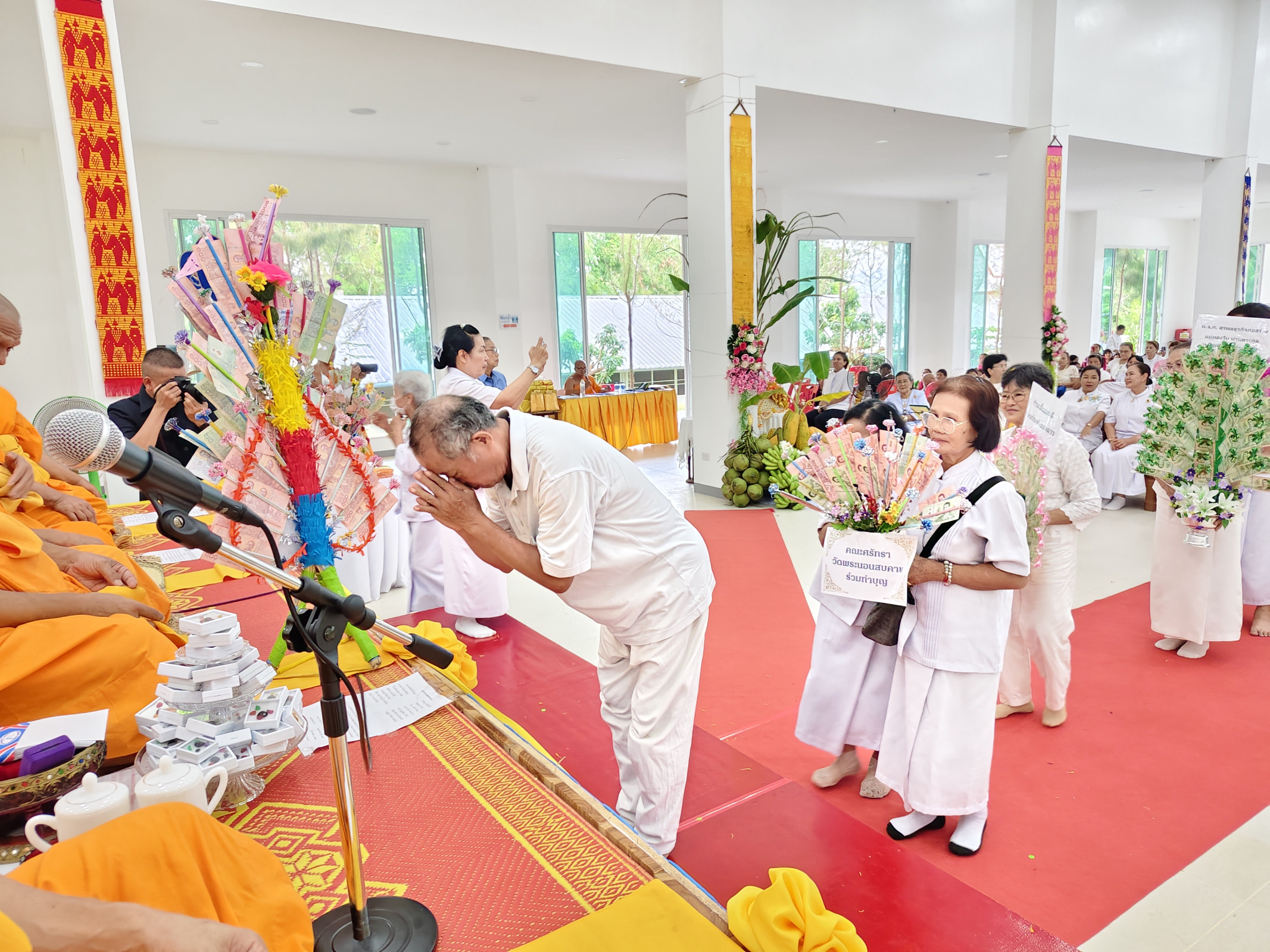 ภาพร่วมพิธีกรรมวัดธรรมวิเชียร