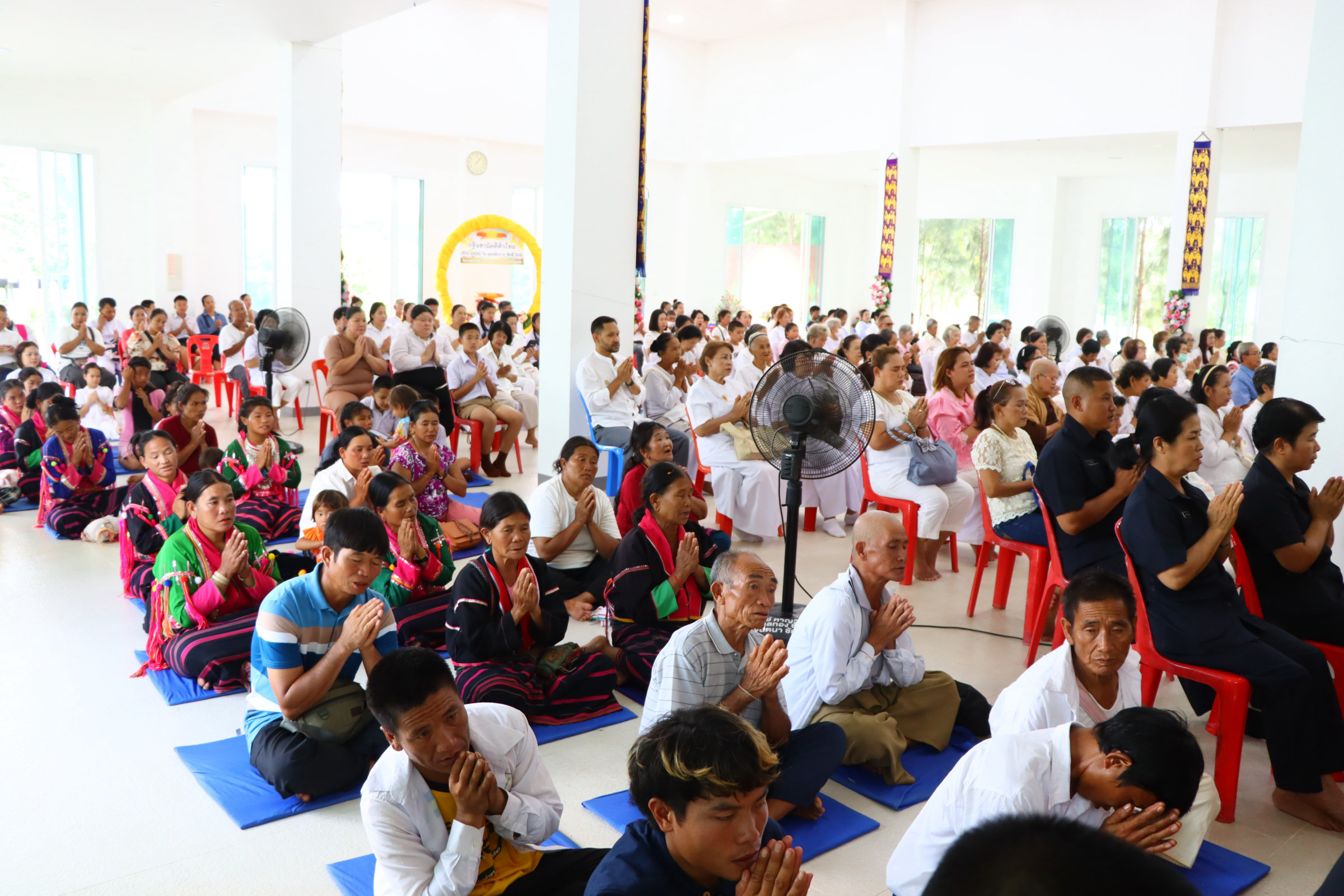 ภาพร่วมพิธีกรรมวัดธรรมวิเชียร