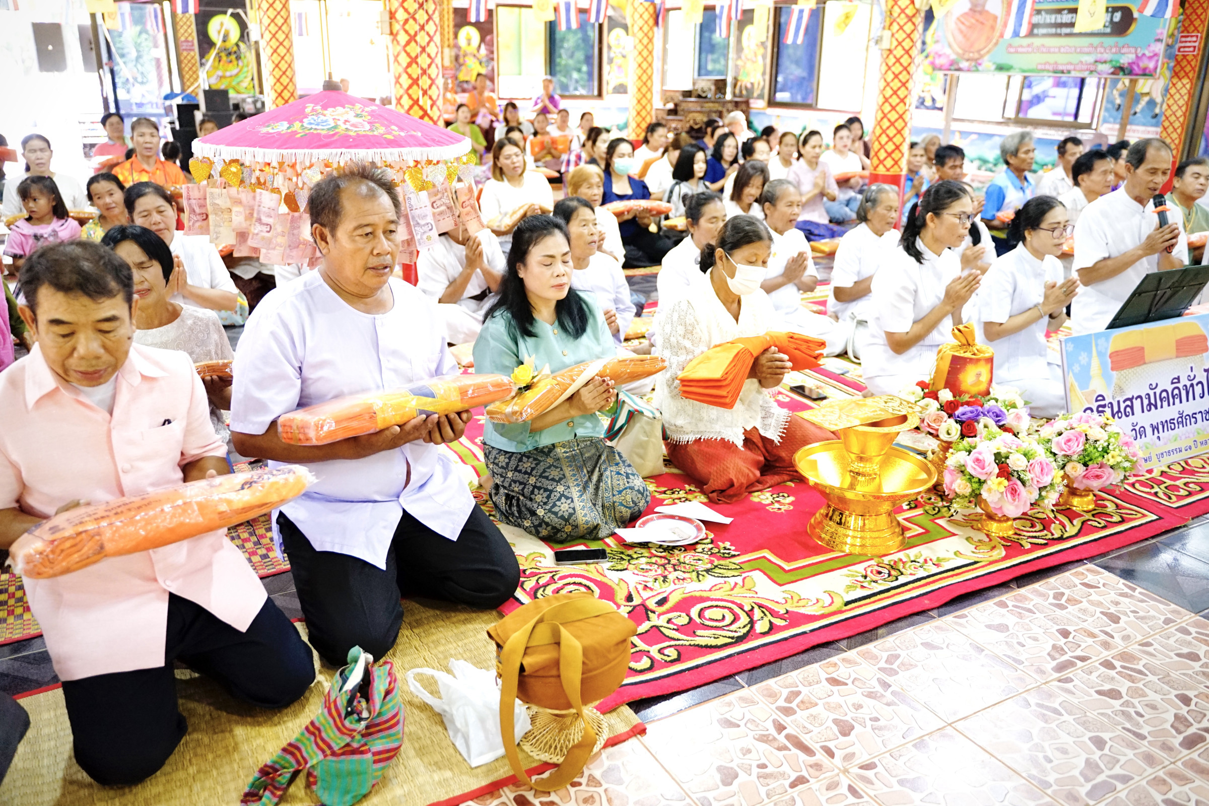 ภาพร่วมพิธีกรรมวัดป่าเขาเขียว