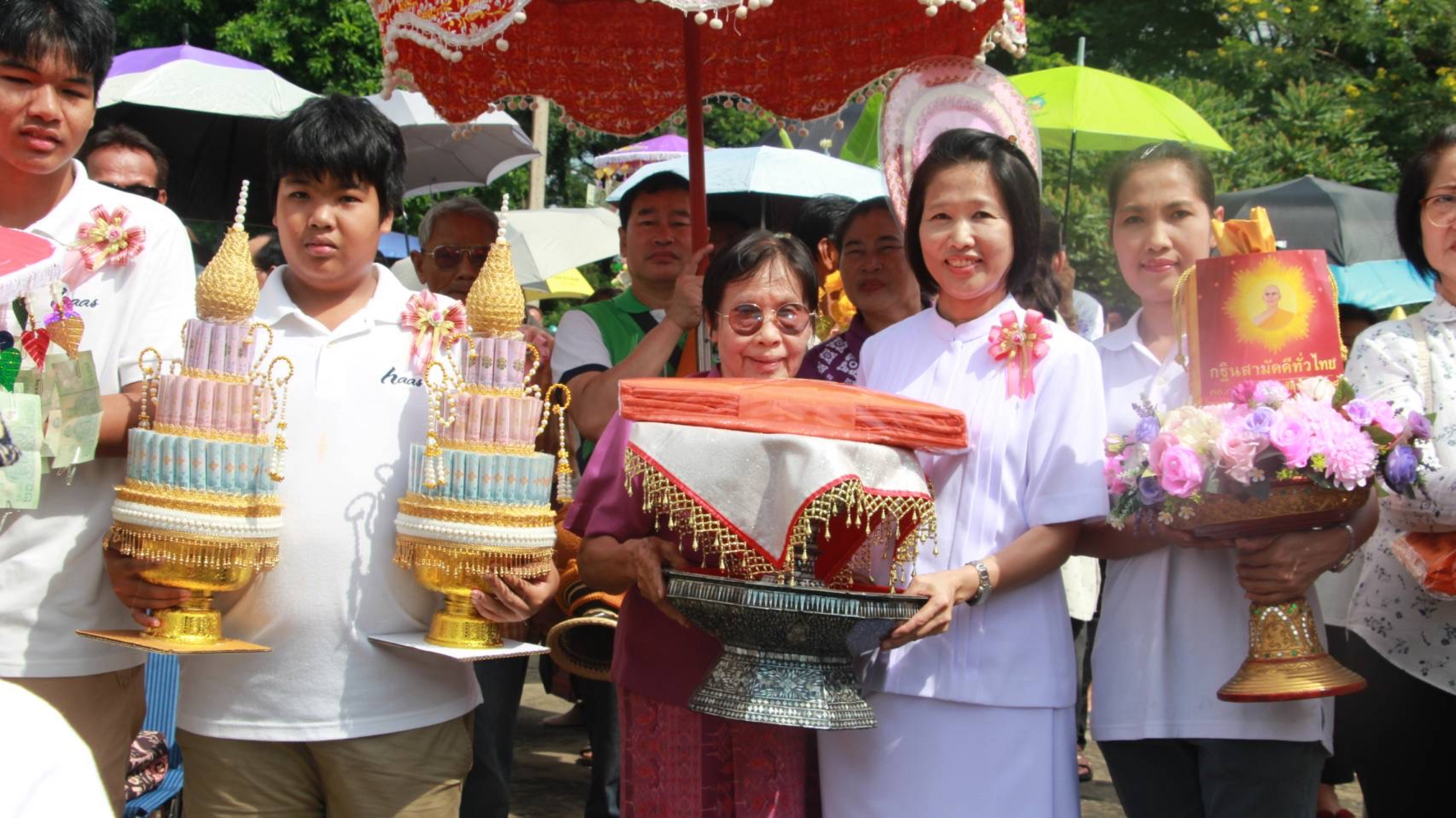 ภาพร่วมพิธีกรรมวัดวังชมพู