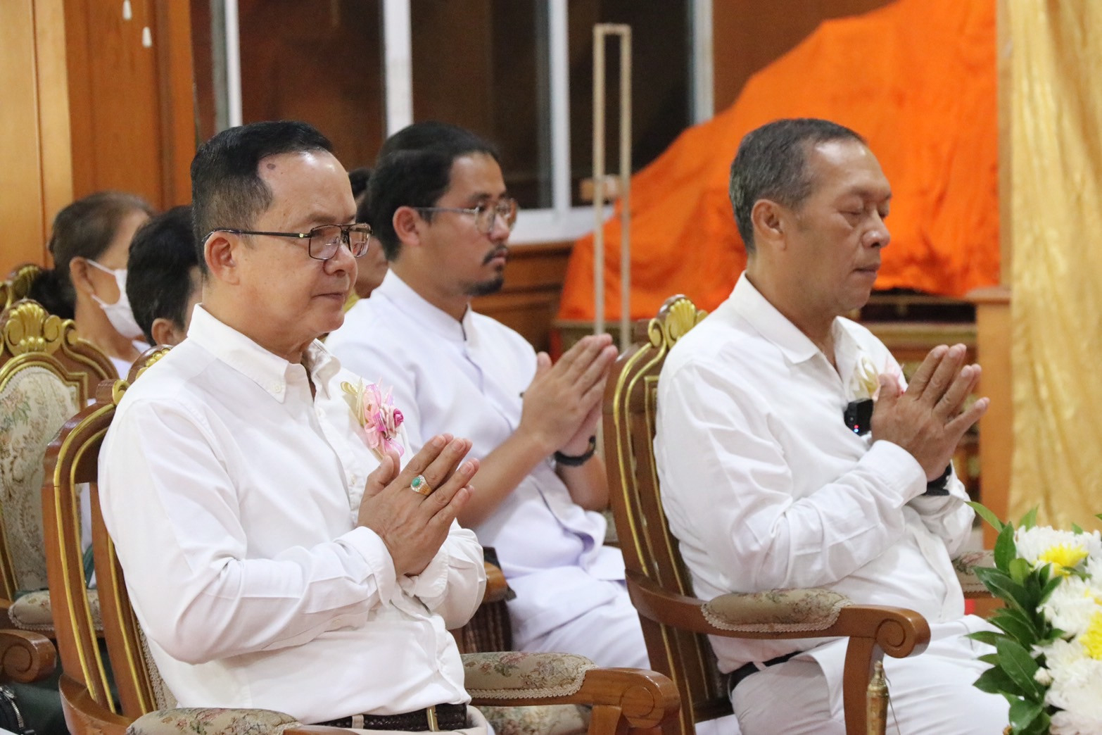 ภาพร่วมพิธีกรรมวัดกระจังงาม