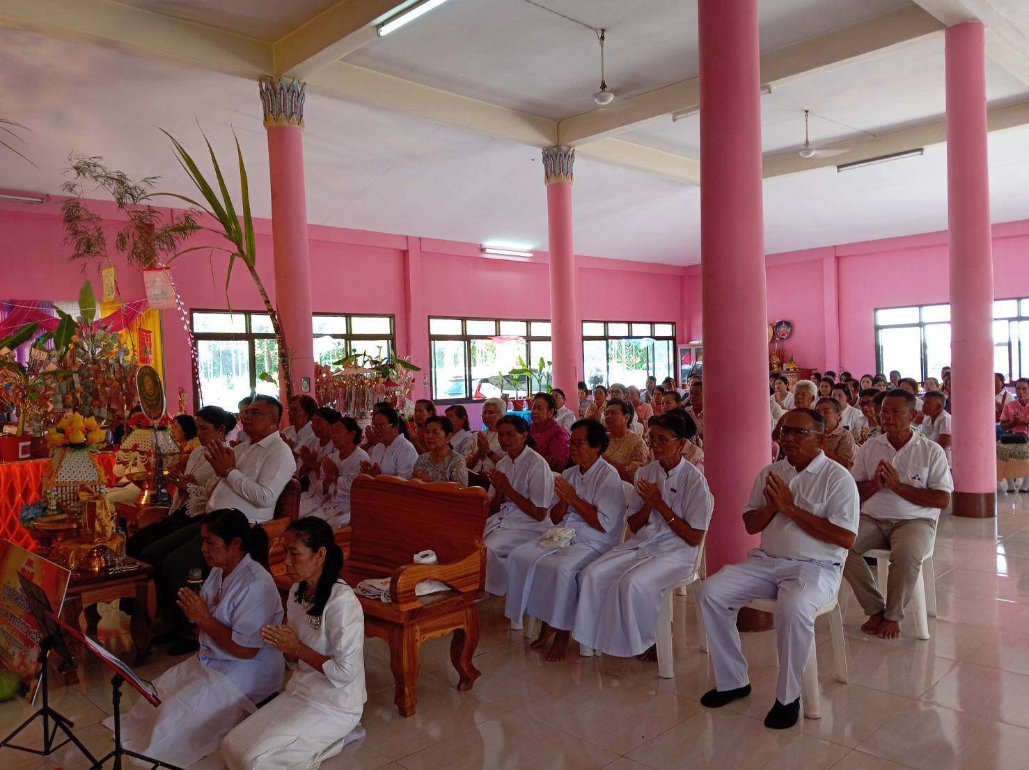 ภาพร่วมพิธีกรรมวัดหนองขว้าว