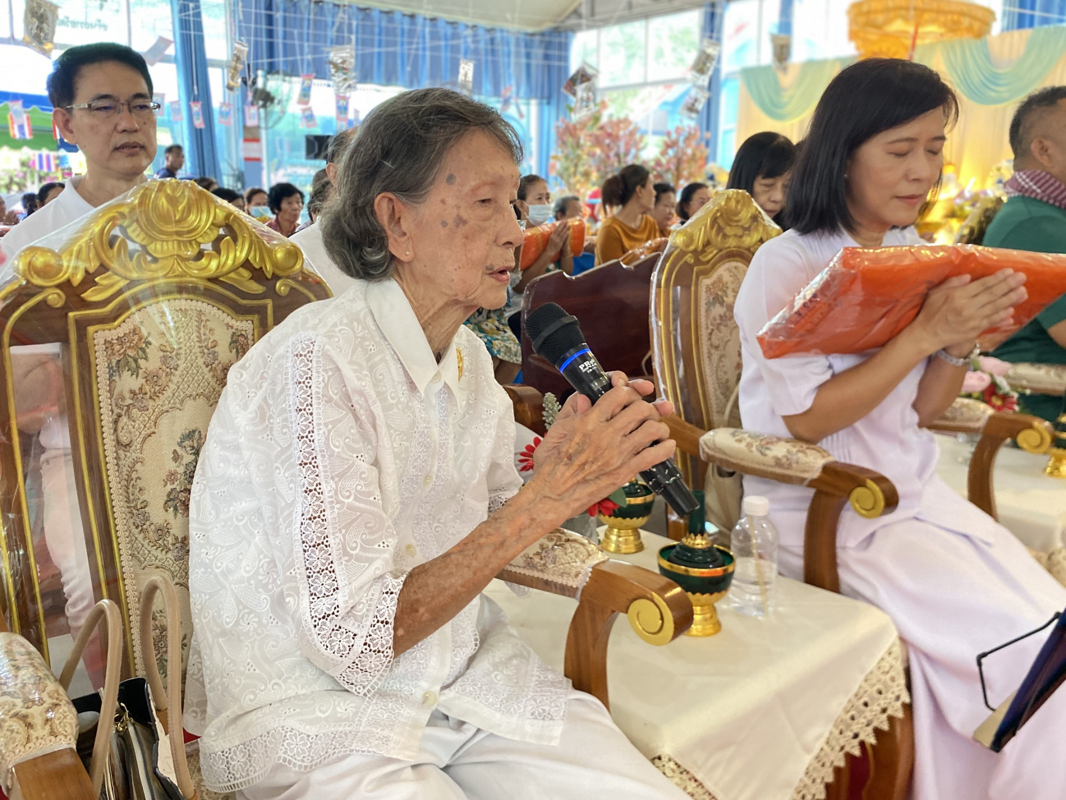 ภาพกล่าวคำถวายกฐินวัดเขาทอง