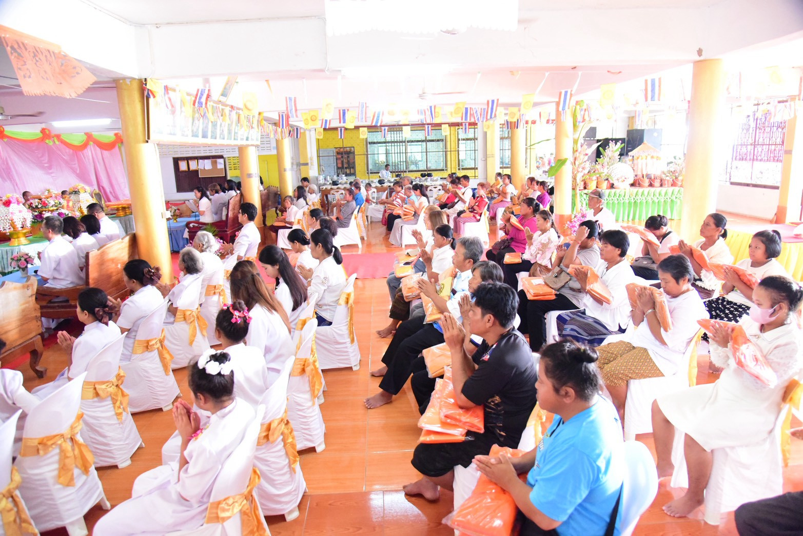 ภาพร่วมพิธีกรรมวัดบริรักษ์ประชาสาร