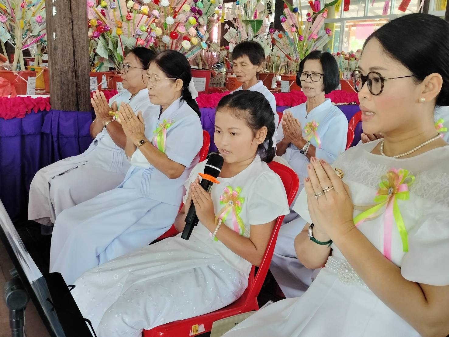 ภาพร่วมพิธีกรรมวัดแหลมทอง