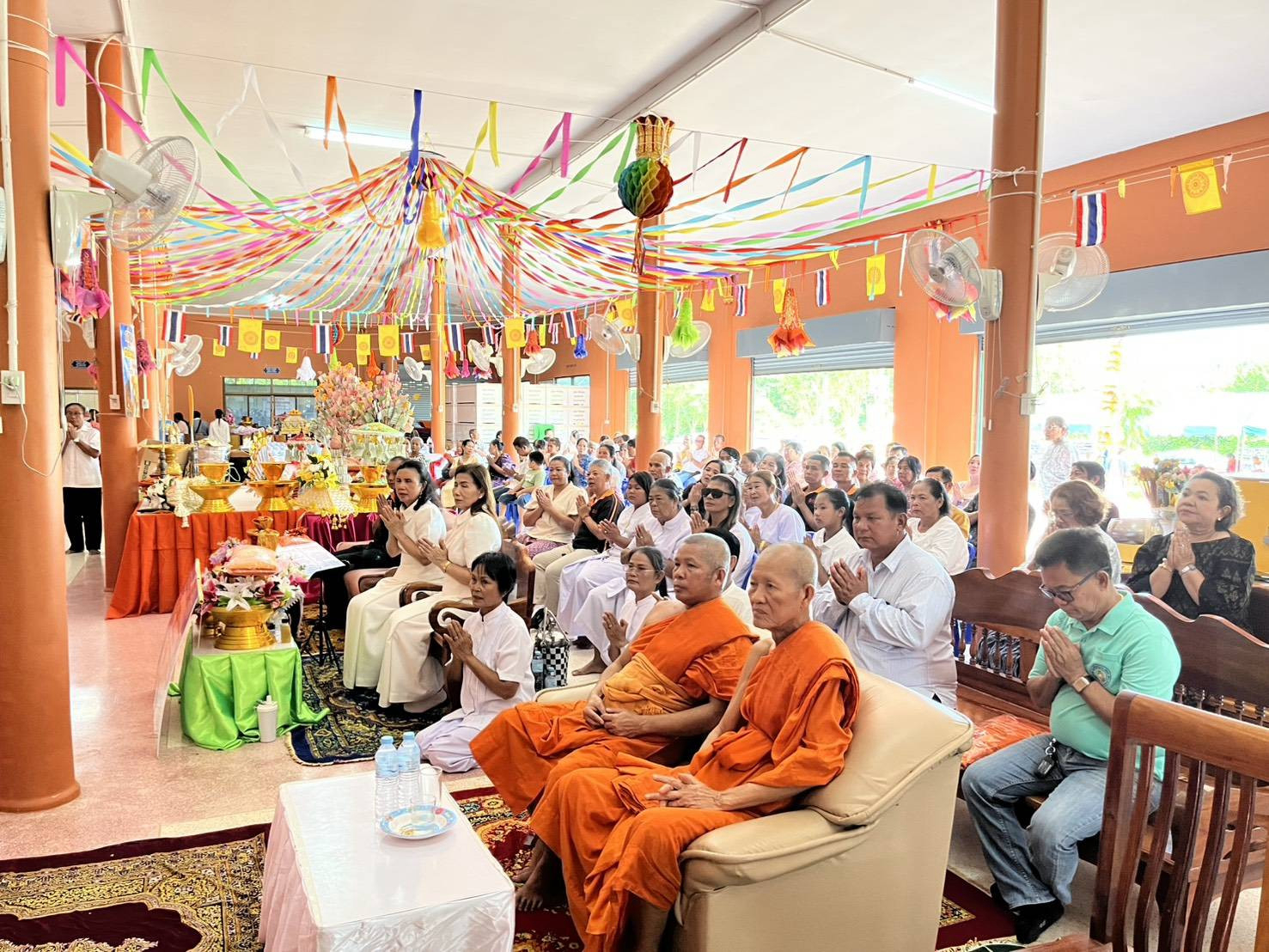 ภาพร่วมพิธีกรรมวัดหนองเจ็ดหาบ