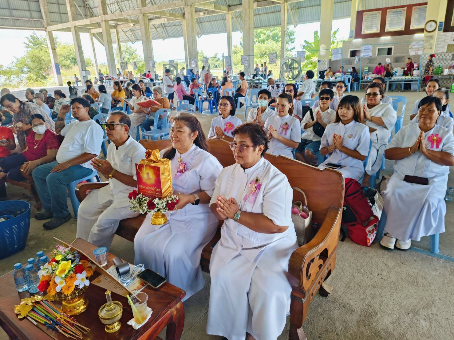 ภาพร่วมพิธีกรรมวัดท่าดินแดง