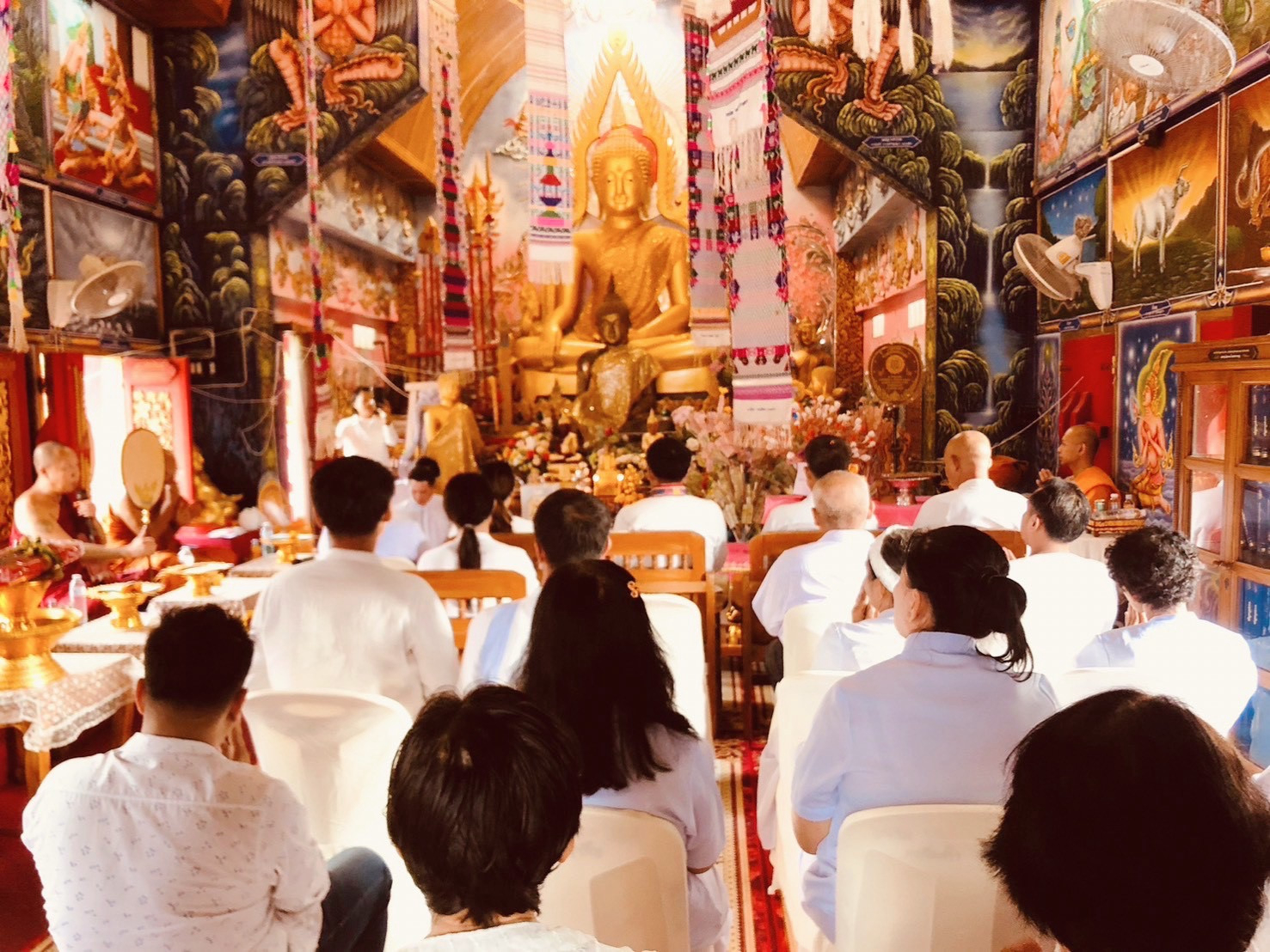 ภาพร่วมพิธีกรรมวัดหล่ายทุ่ง