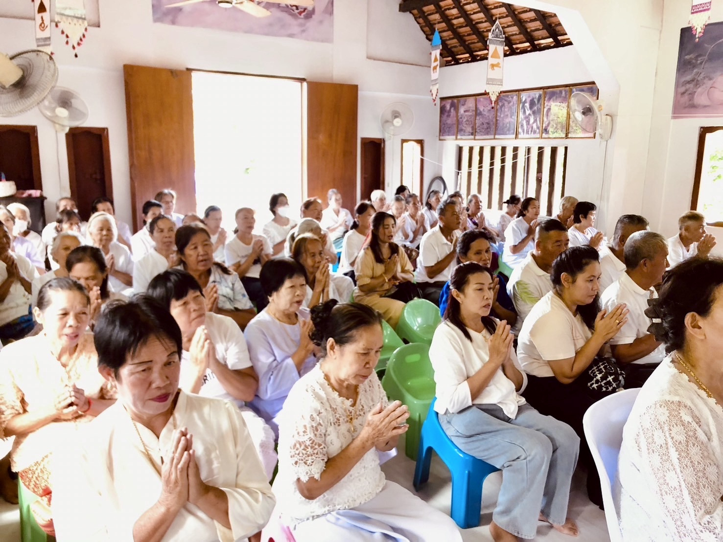 ภาพร่วมพิธีกรรมวัดไชยสถาน